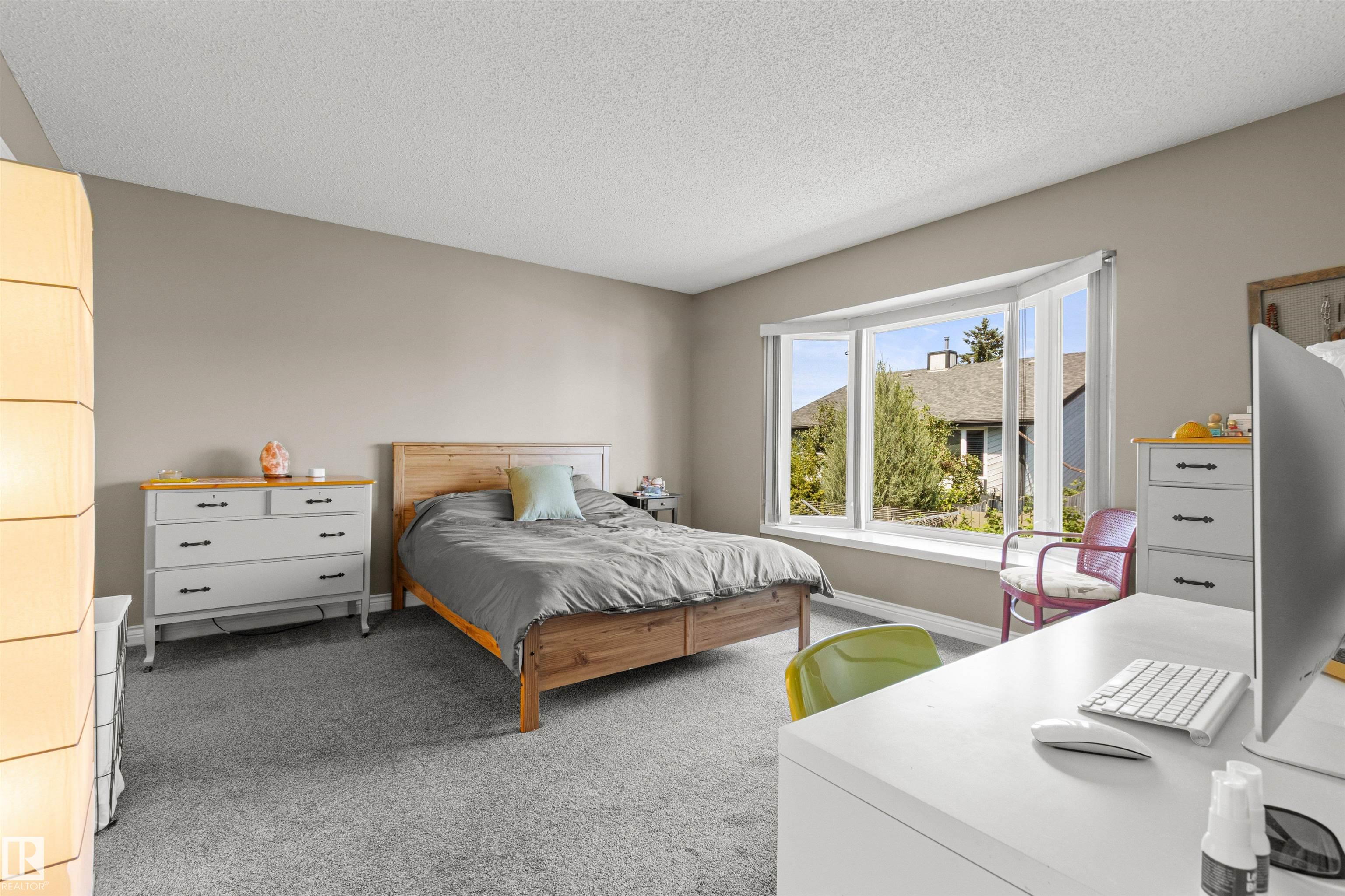 Photo 33 at 12212 151 Avenue NW, Caernarvon, Edmonton