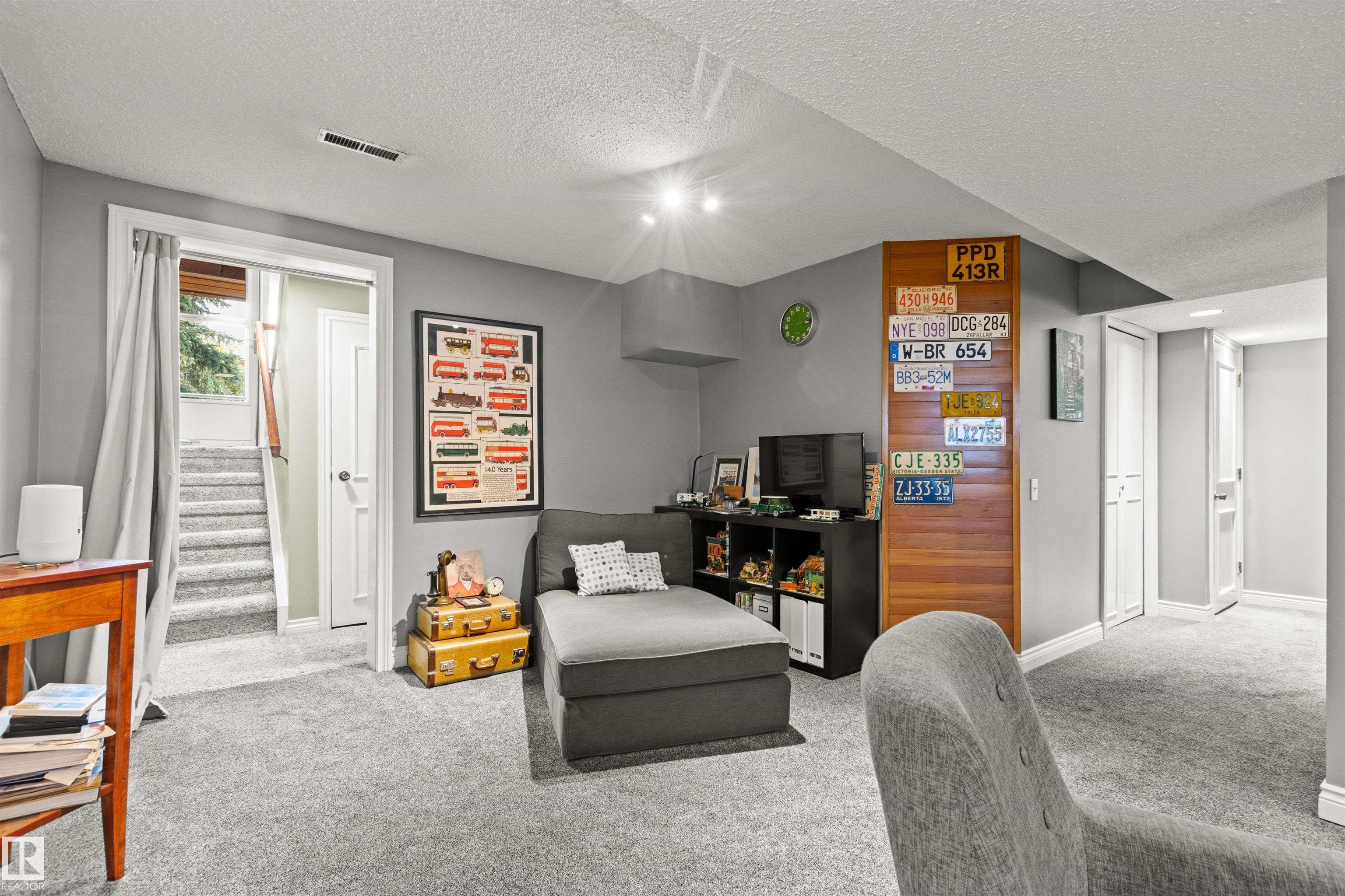 Photo 41 at 12212 151 Avenue NW, Caernarvon, Edmonton