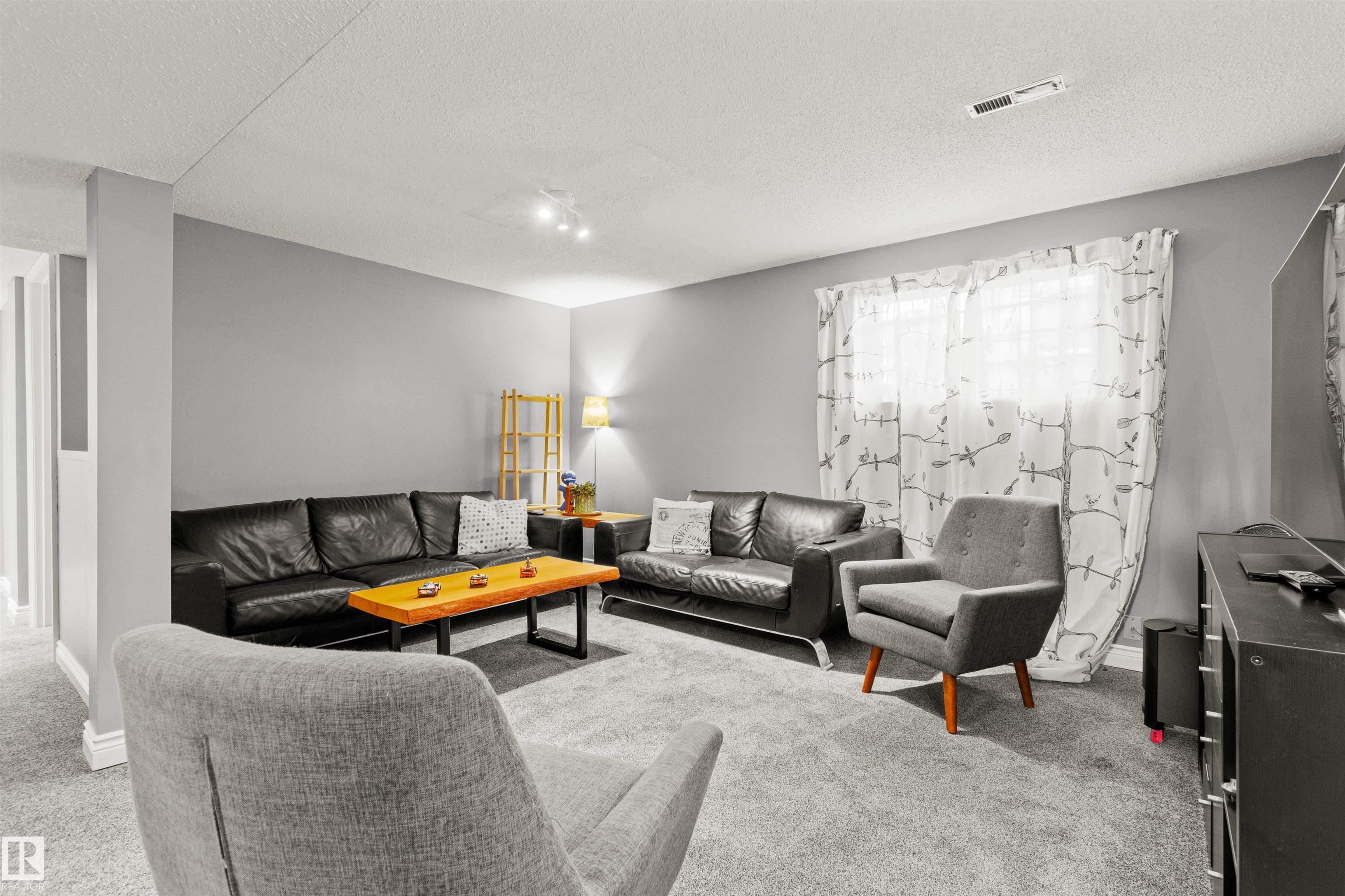 Photo 43 at 12212 151 Avenue NW, Caernarvon, Edmonton