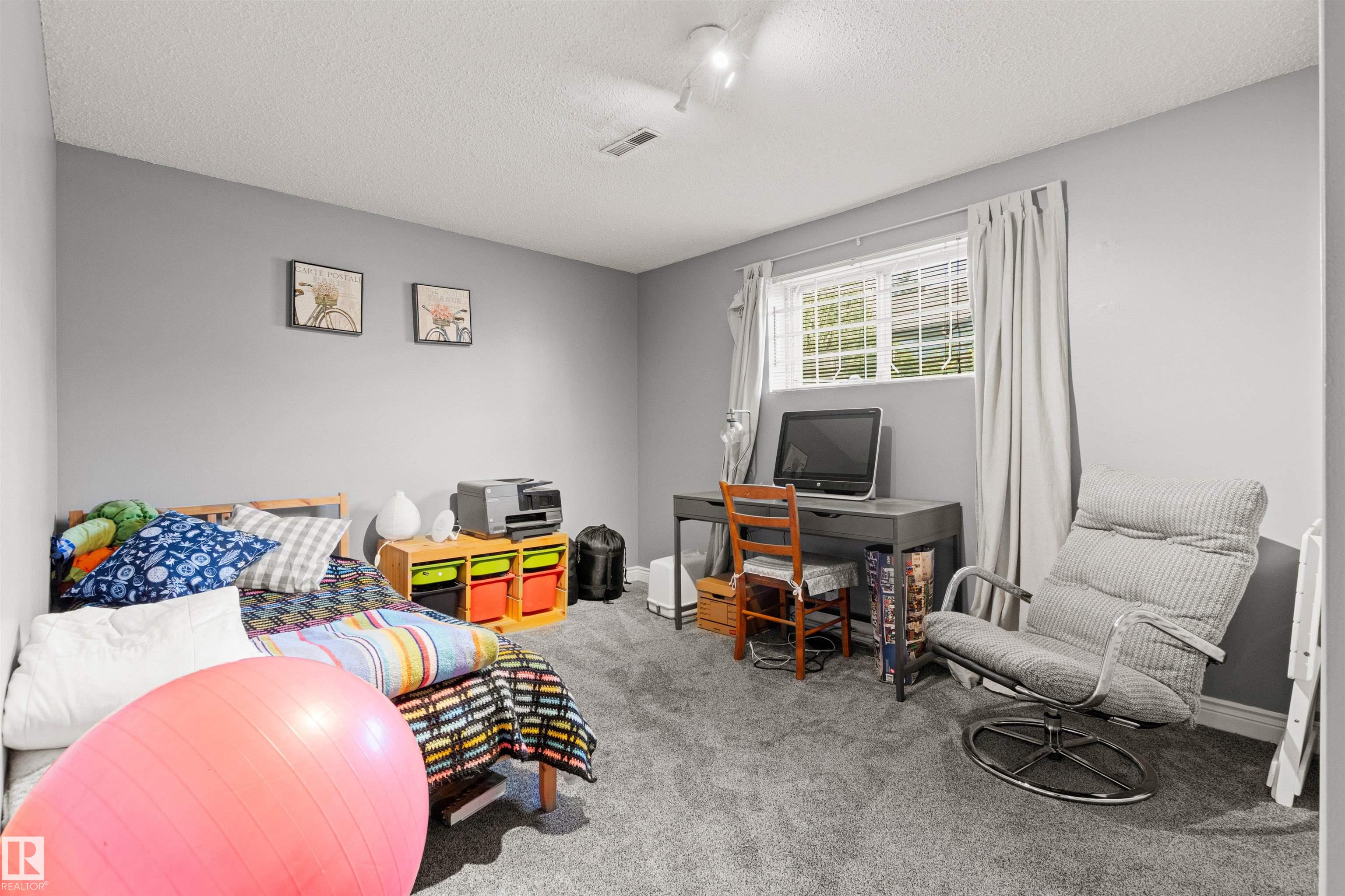 Photo 46 at 12212 151 Avenue NW, Caernarvon, Edmonton