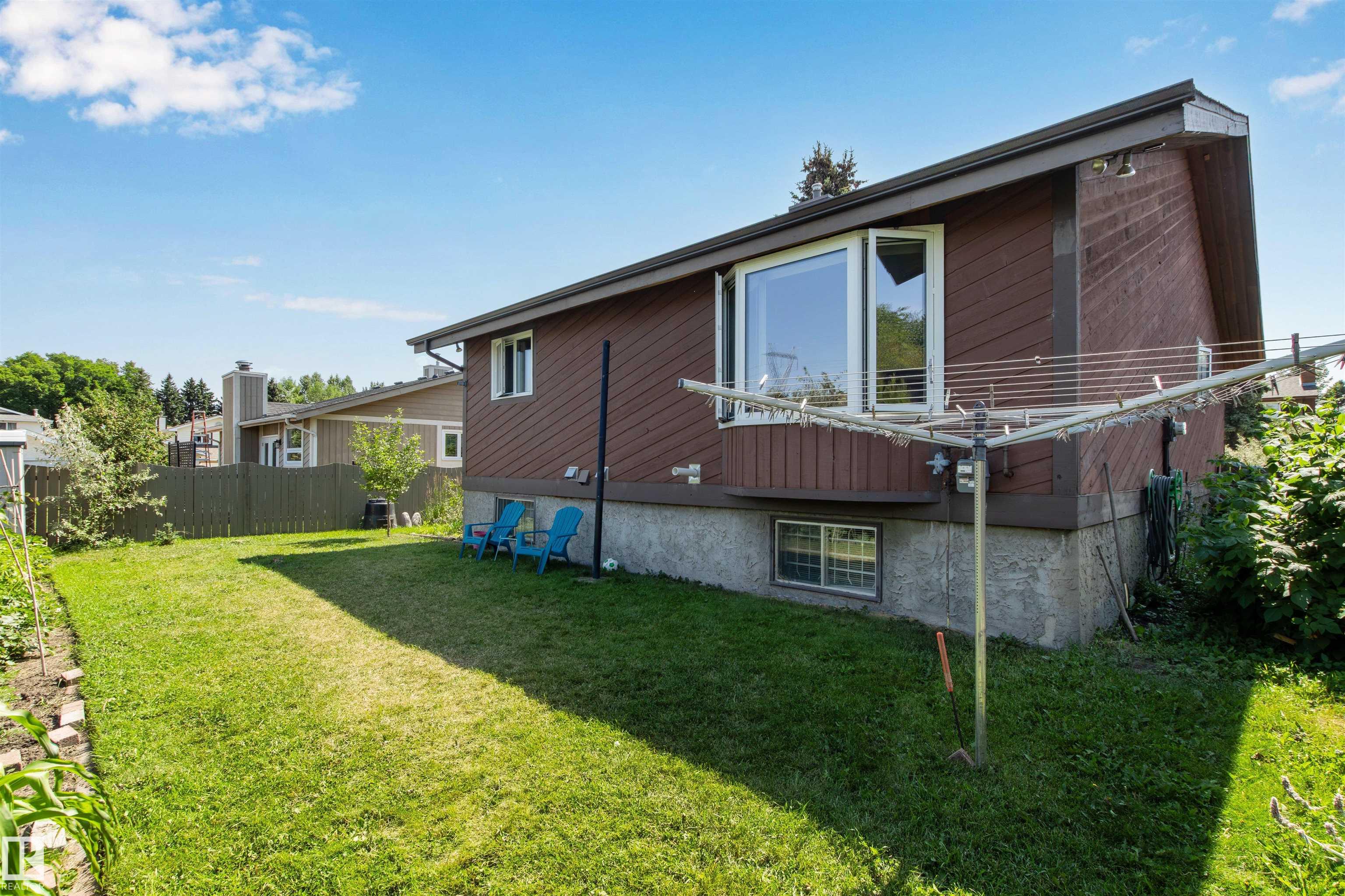 Photo 55 at 12212 151 Avenue NW, Caernarvon, Edmonton