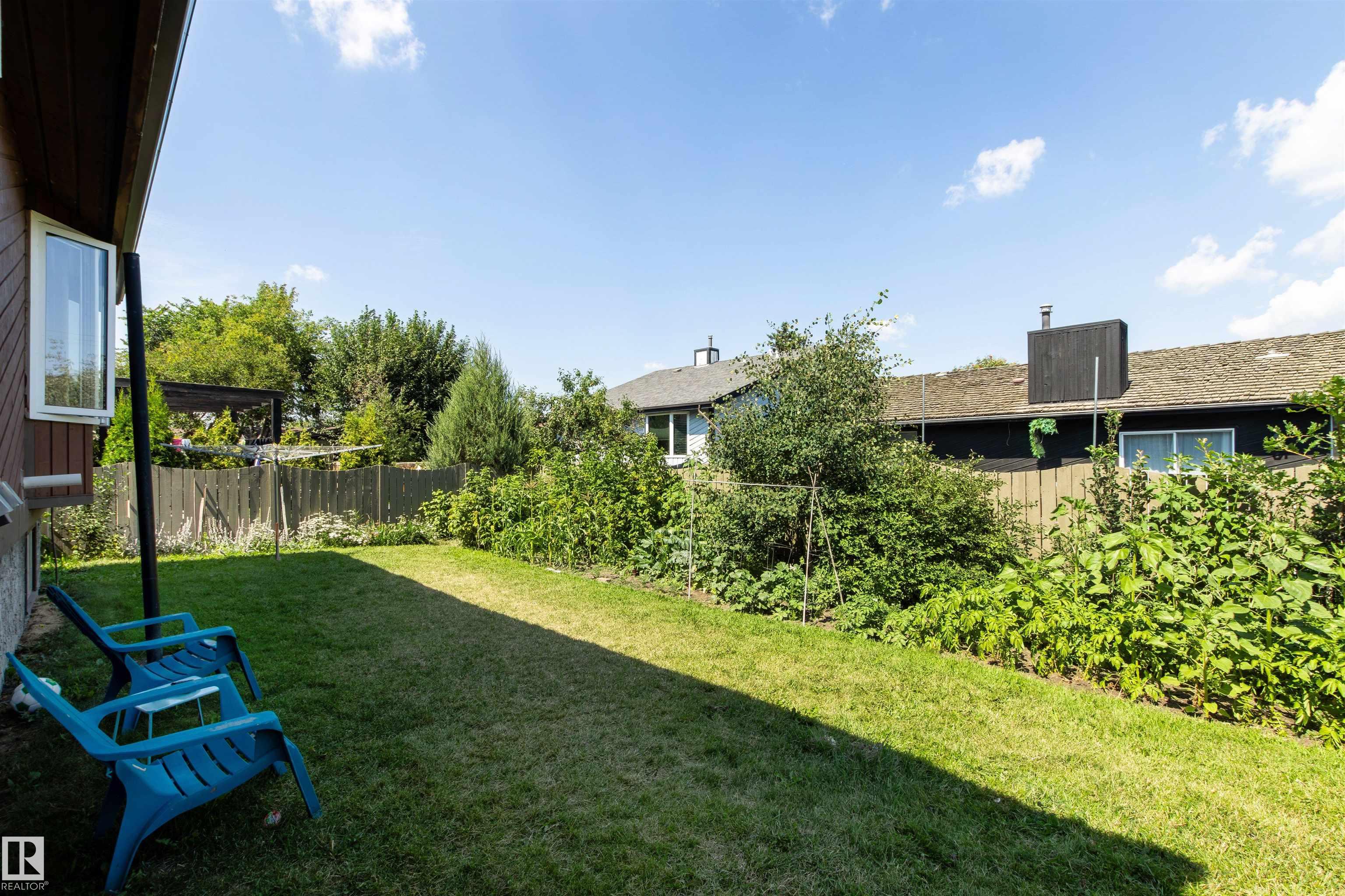 Photo 57 at 12212 151 Avenue NW, Caernarvon, Edmonton