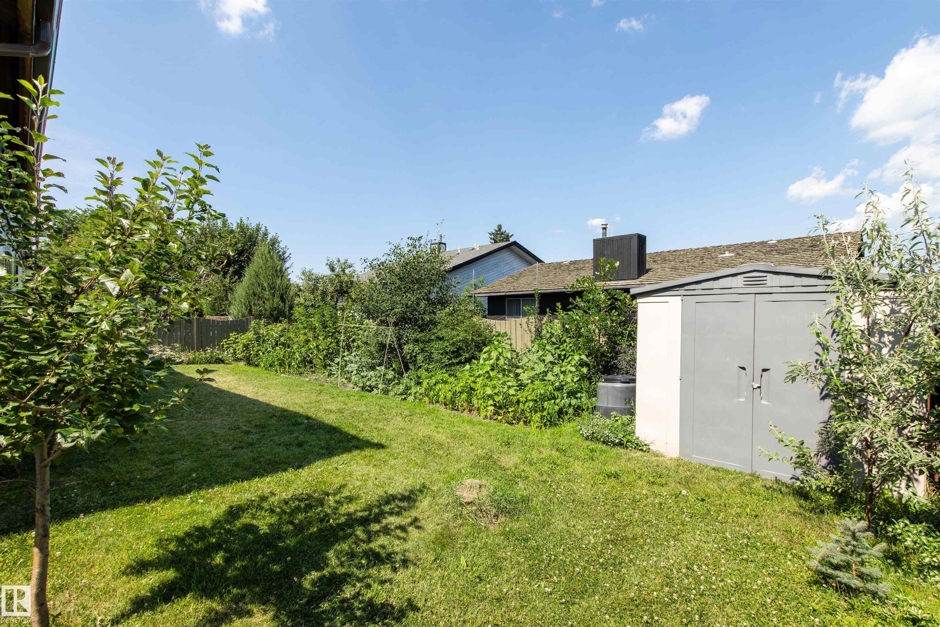 Photo 59 at 12212 151 Avenue NW, Caernarvon, Edmonton