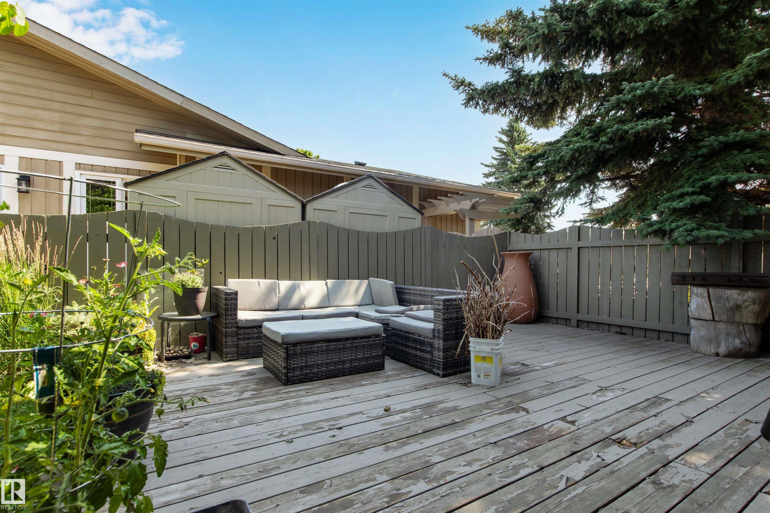 Photo 62 at 12212 151 Avenue NW, Caernarvon, Edmonton