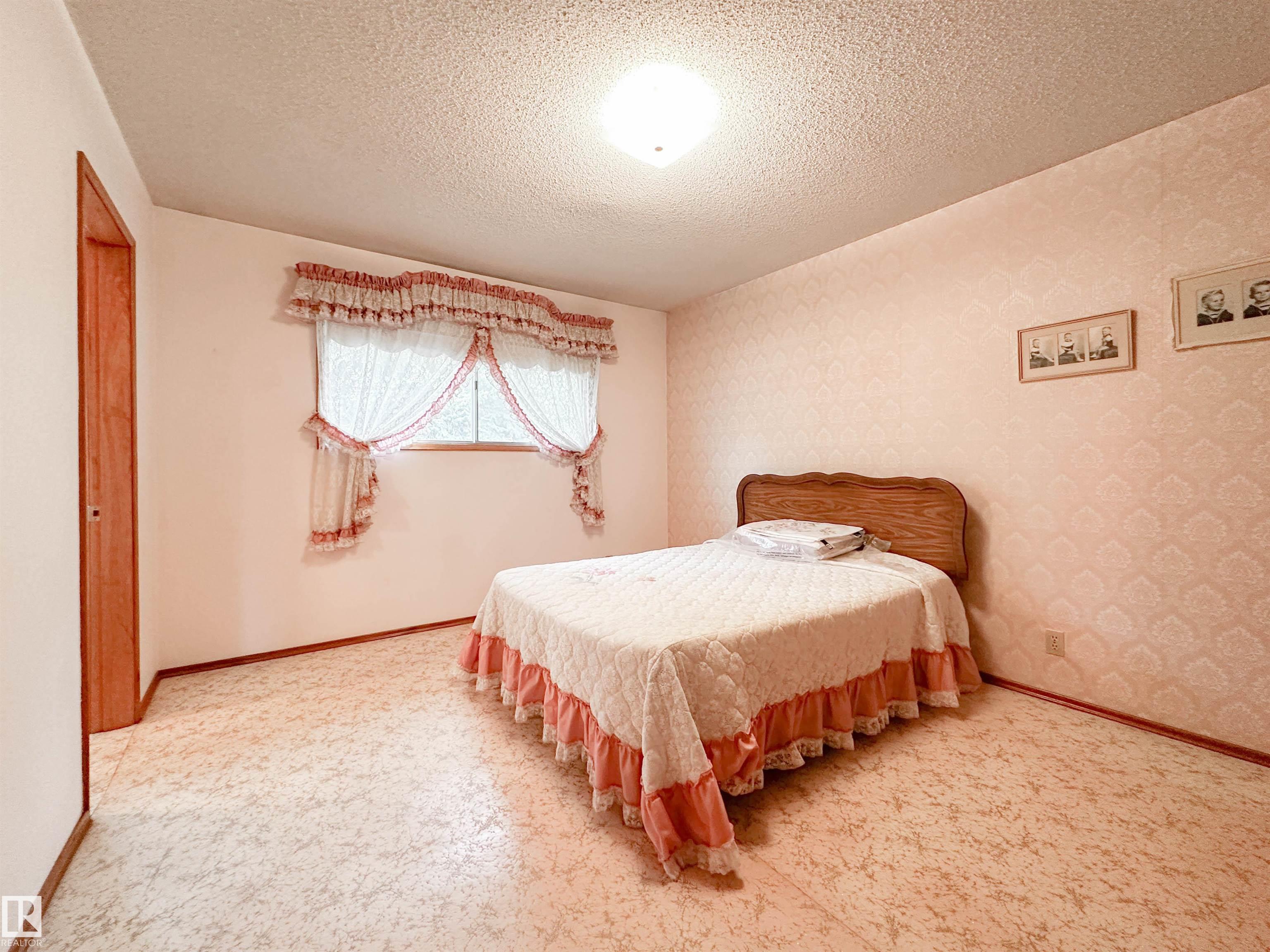 Photo 24 at 107 Andrews Crescent, City Centre, Spruce Grove