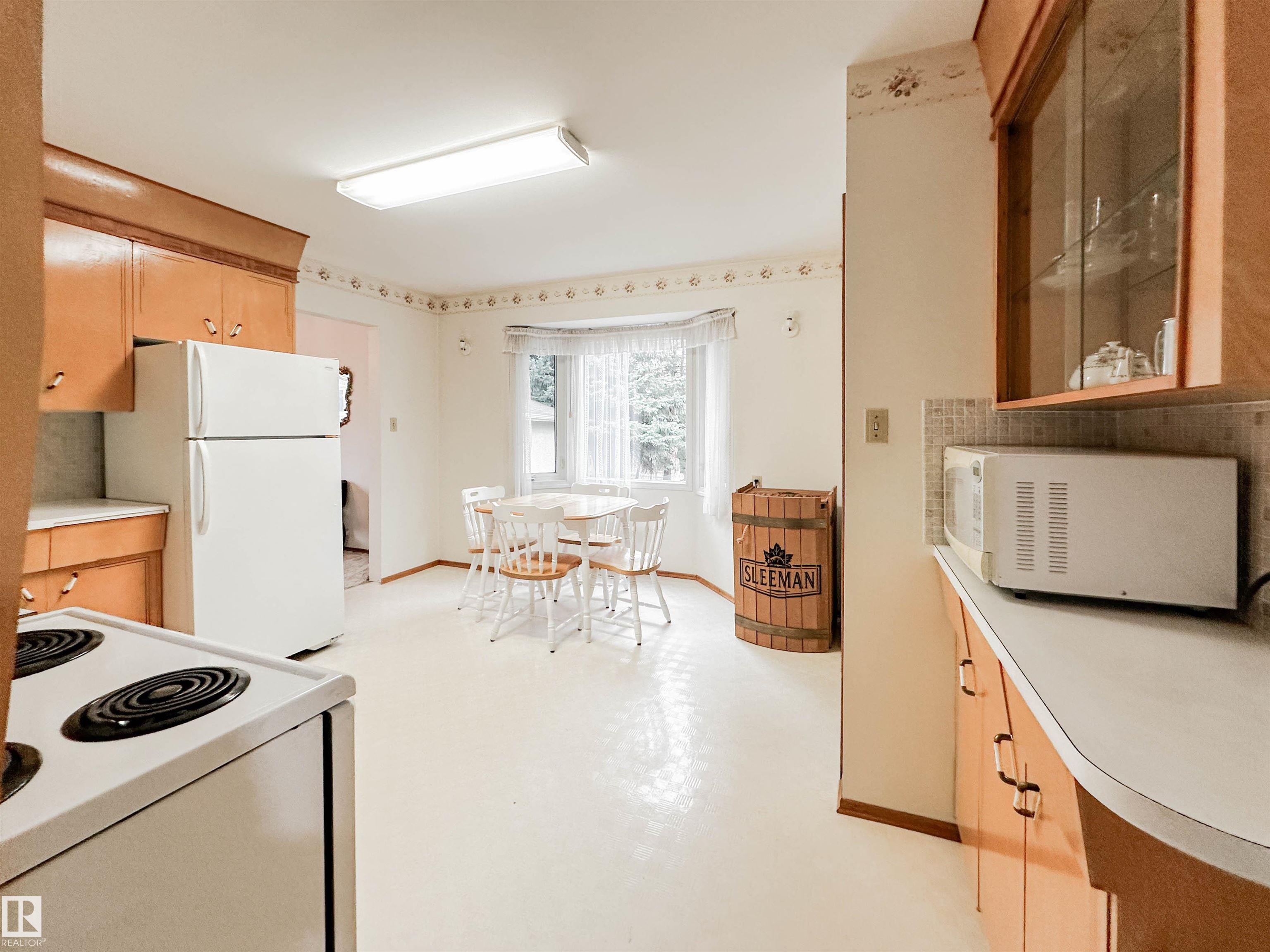 Photo 4 at 107 Andrews Crescent, City Centre, Spruce Grove