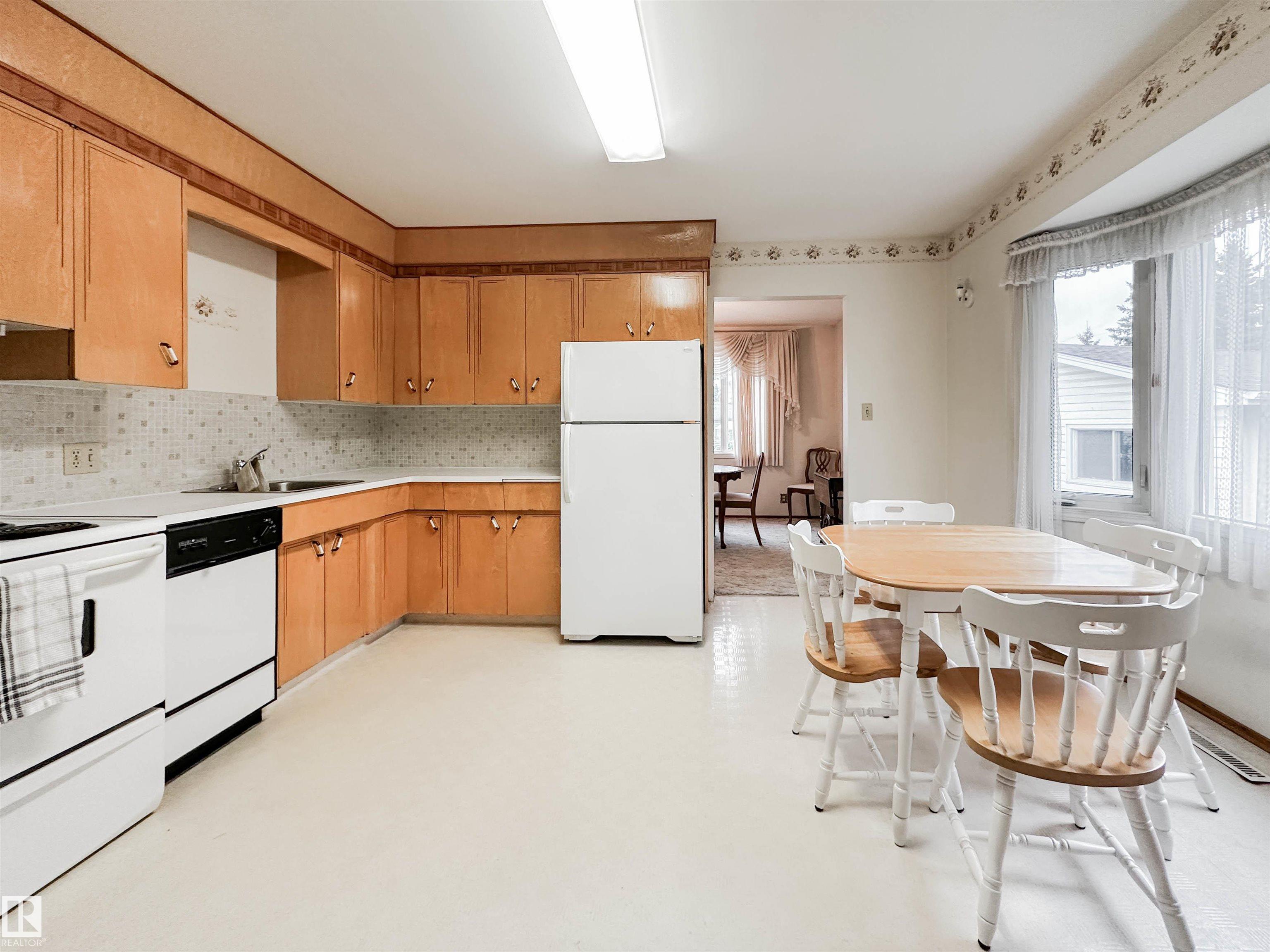 Photo 6 at 107 Andrews Crescent, City Centre, Spruce Grove