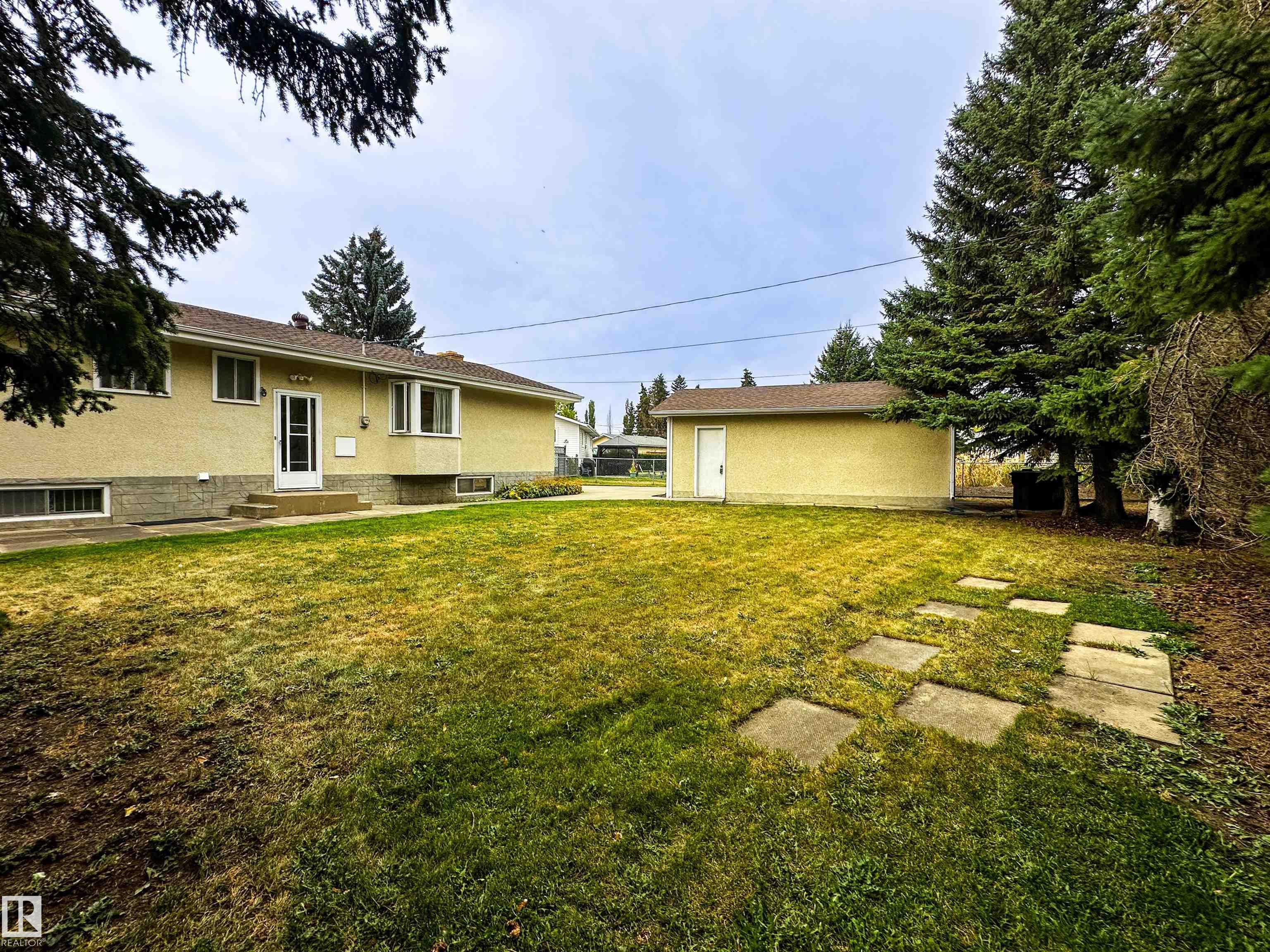 Photo 59 at 107 Andrews Crescent, City Centre, Spruce Grove