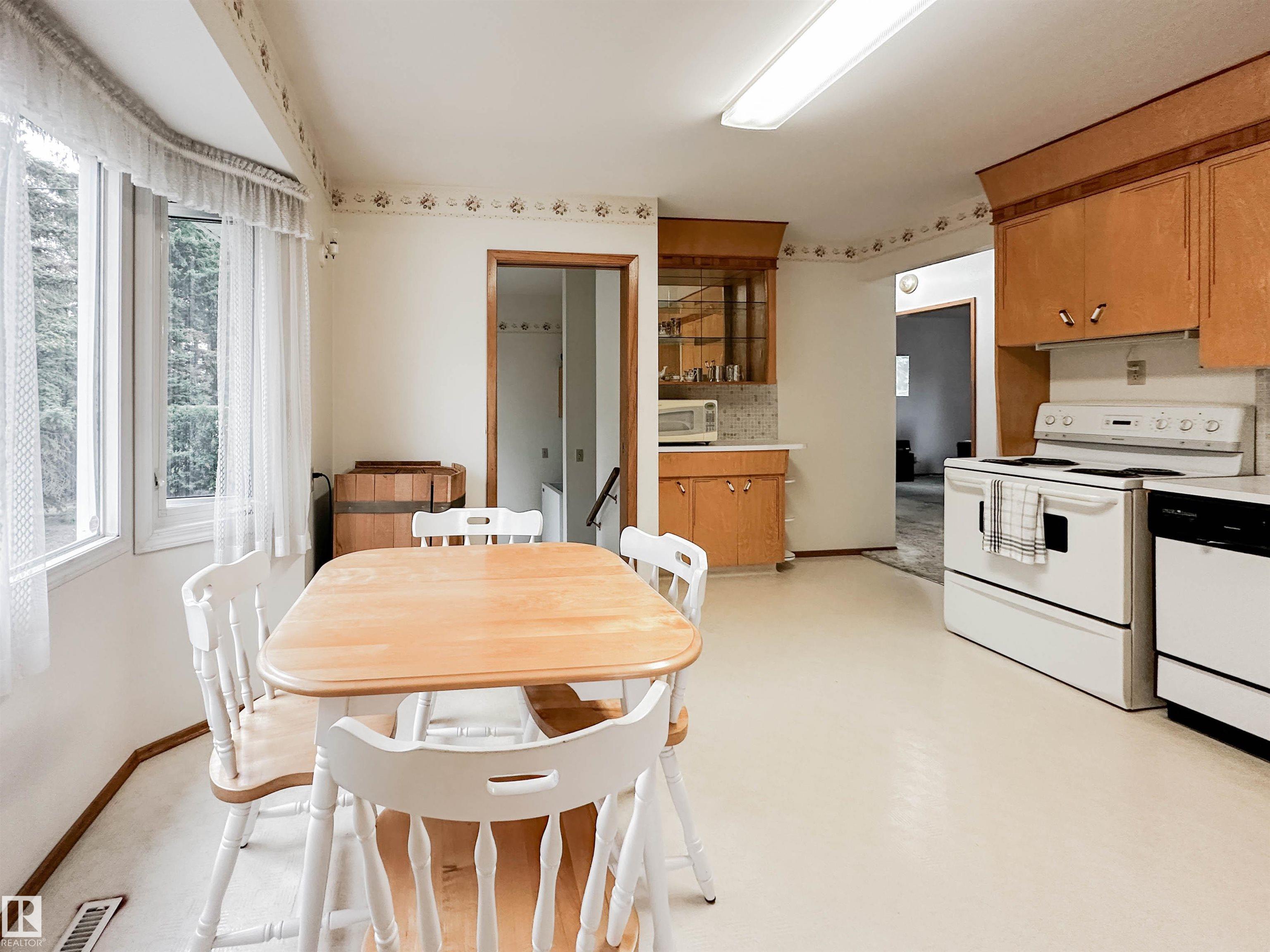 Photo 10 at 107 Andrews Crescent, City Centre, Spruce Grove