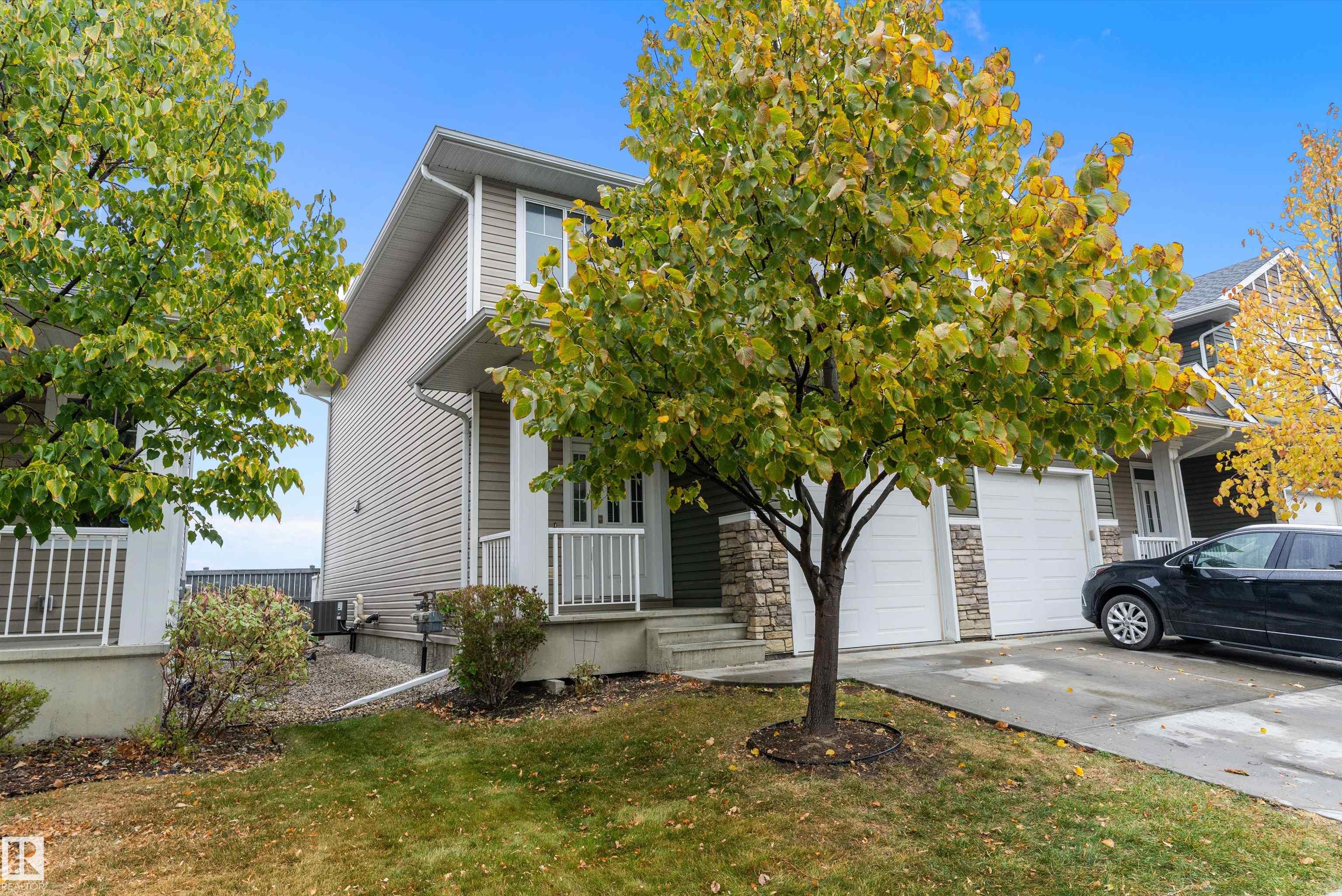 Photo 2 at 39 - 18230 104a Street NW, Elsinore, Edmonton