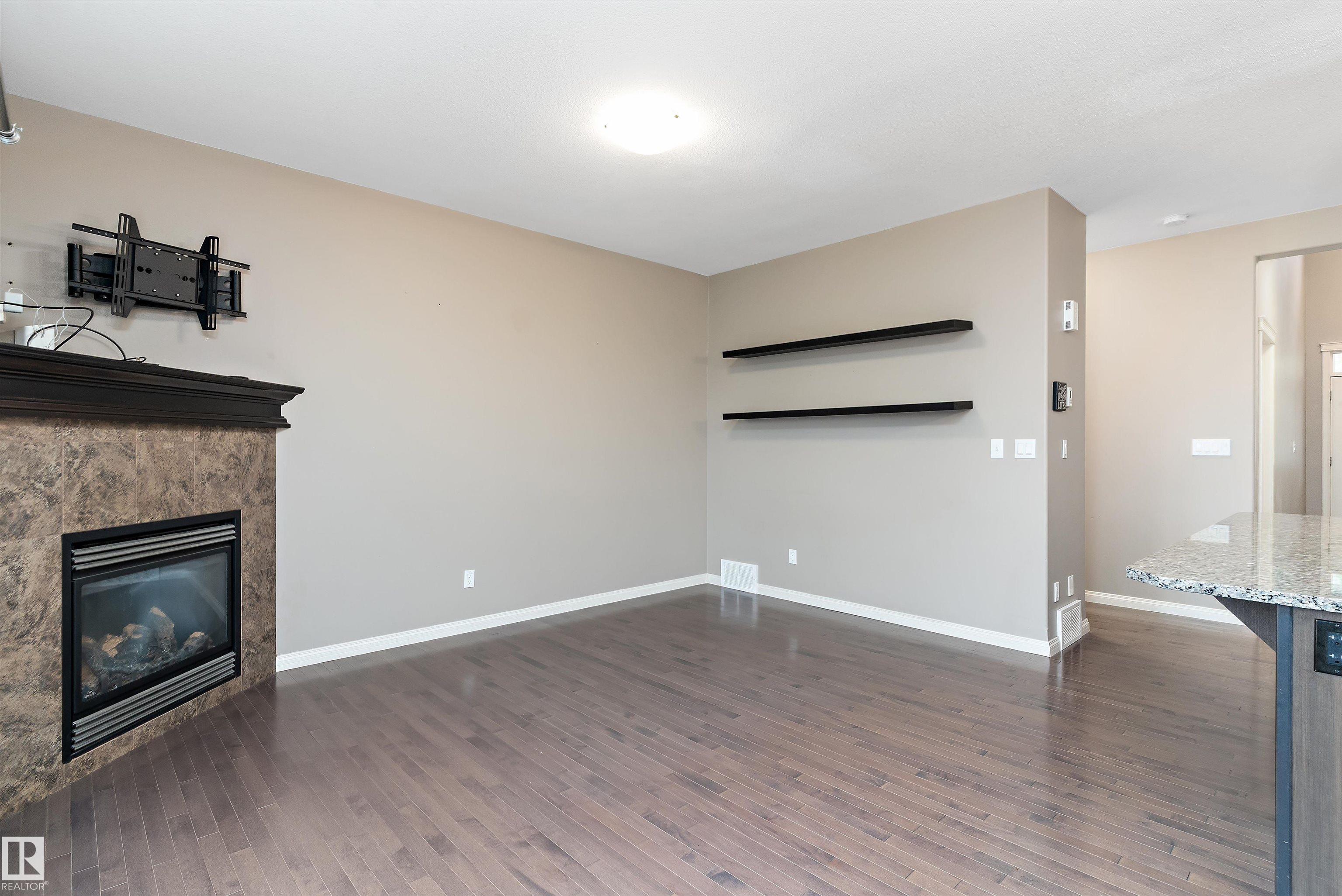 Photo 14 at 39 - 18230 104a Street NW, Elsinore, Edmonton