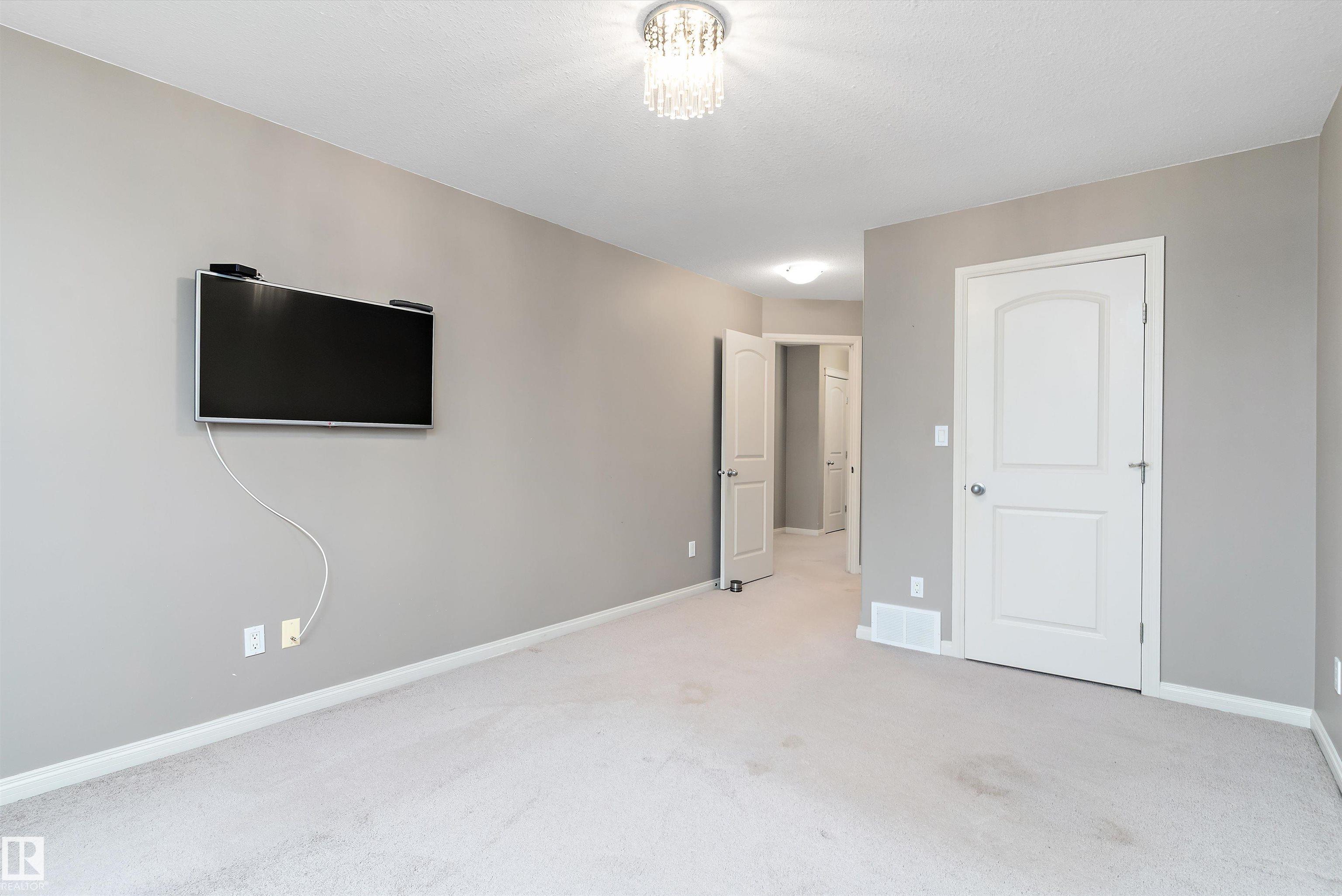 Photo 22 at 39 - 18230 104a Street NW, Elsinore, Edmonton