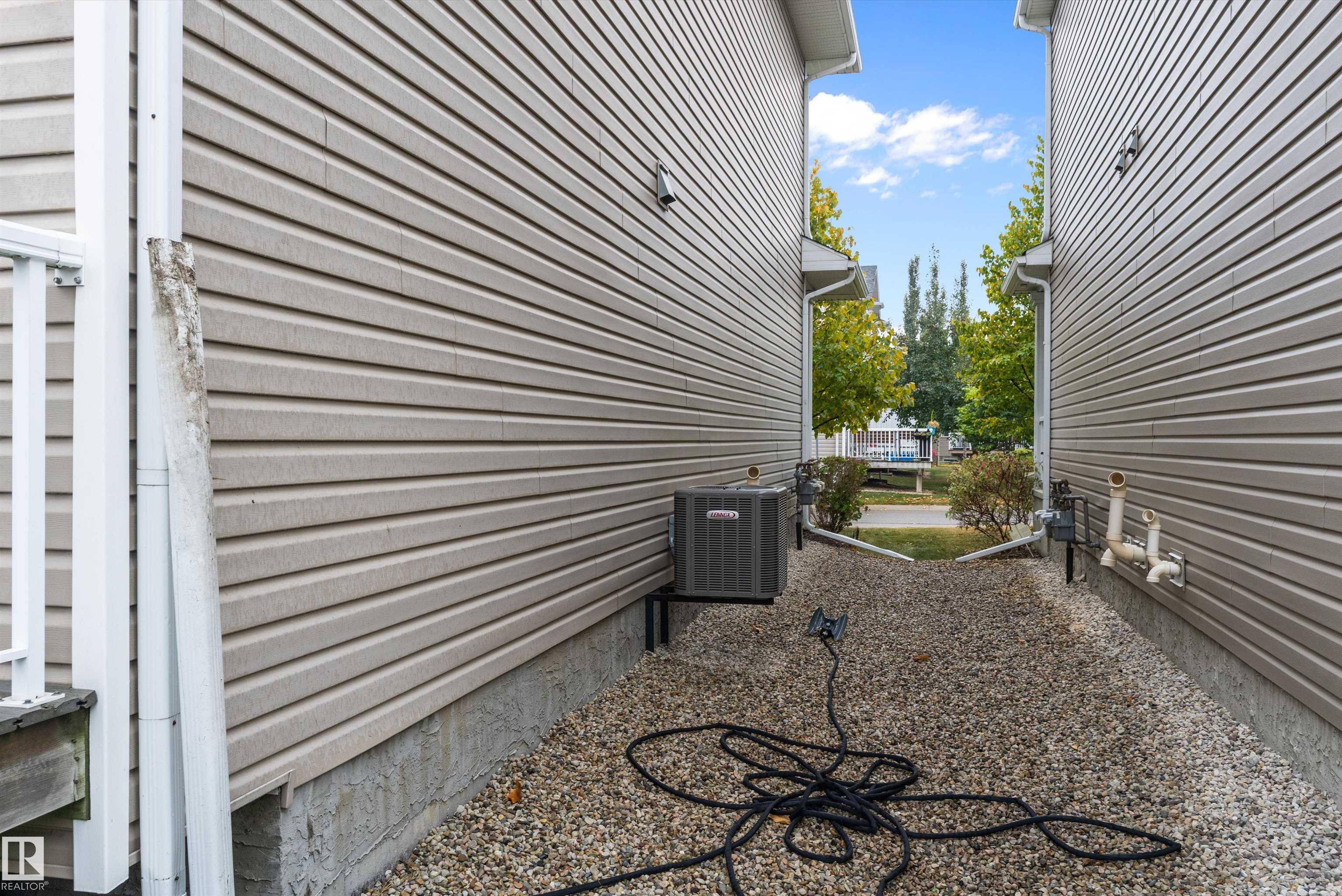 Photo 41 at 39 - 18230 104a Street NW, Elsinore, Edmonton