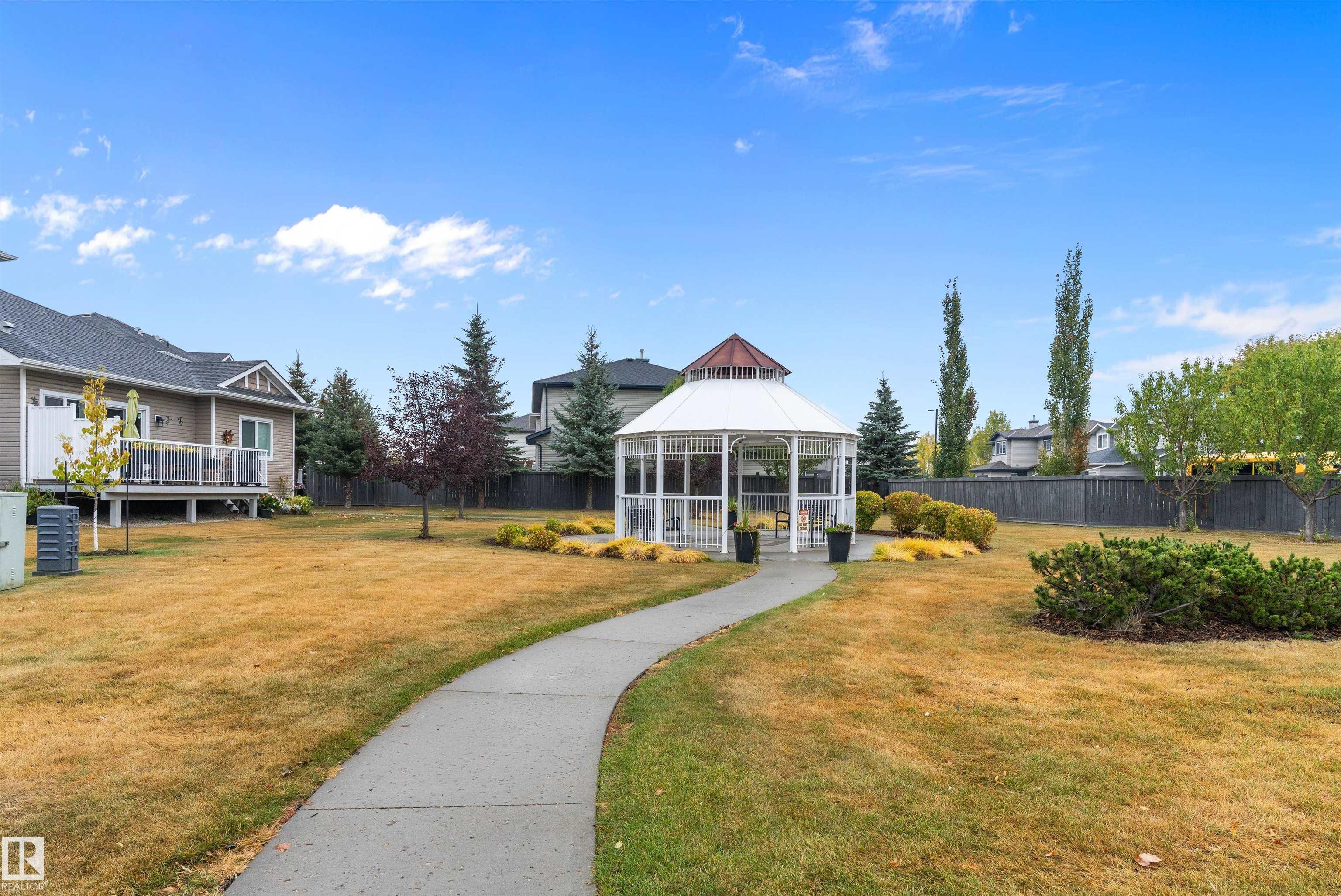 Photo 44 at 39 - 18230 104a Street NW, Elsinore, Edmonton