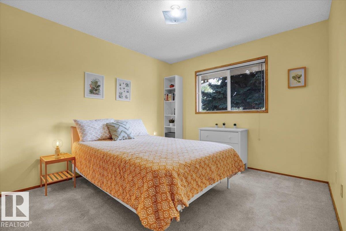 Photo 19 at 10724 153 Avenue NW, Beaumaris, Edmonton
