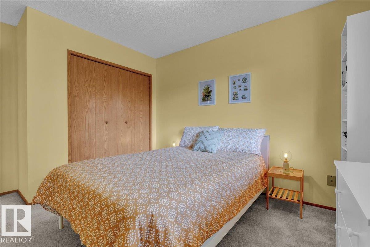 Photo 20 at 10724 153 Avenue NW, Beaumaris, Edmonton