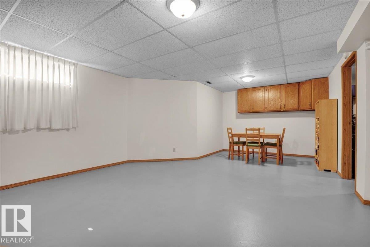 Photo 23 at 10724 153 Avenue NW, Beaumaris, Edmonton