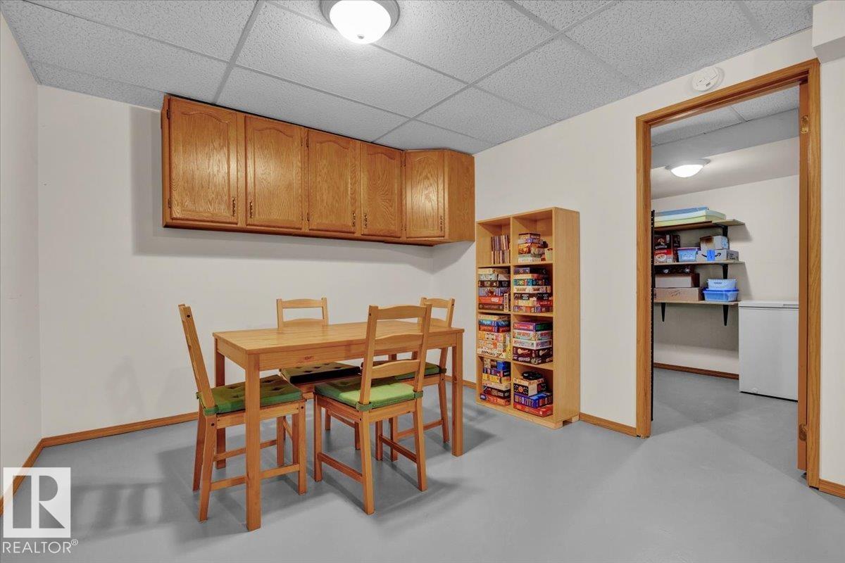 Photo 24 at 10724 153 Avenue NW, Beaumaris, Edmonton