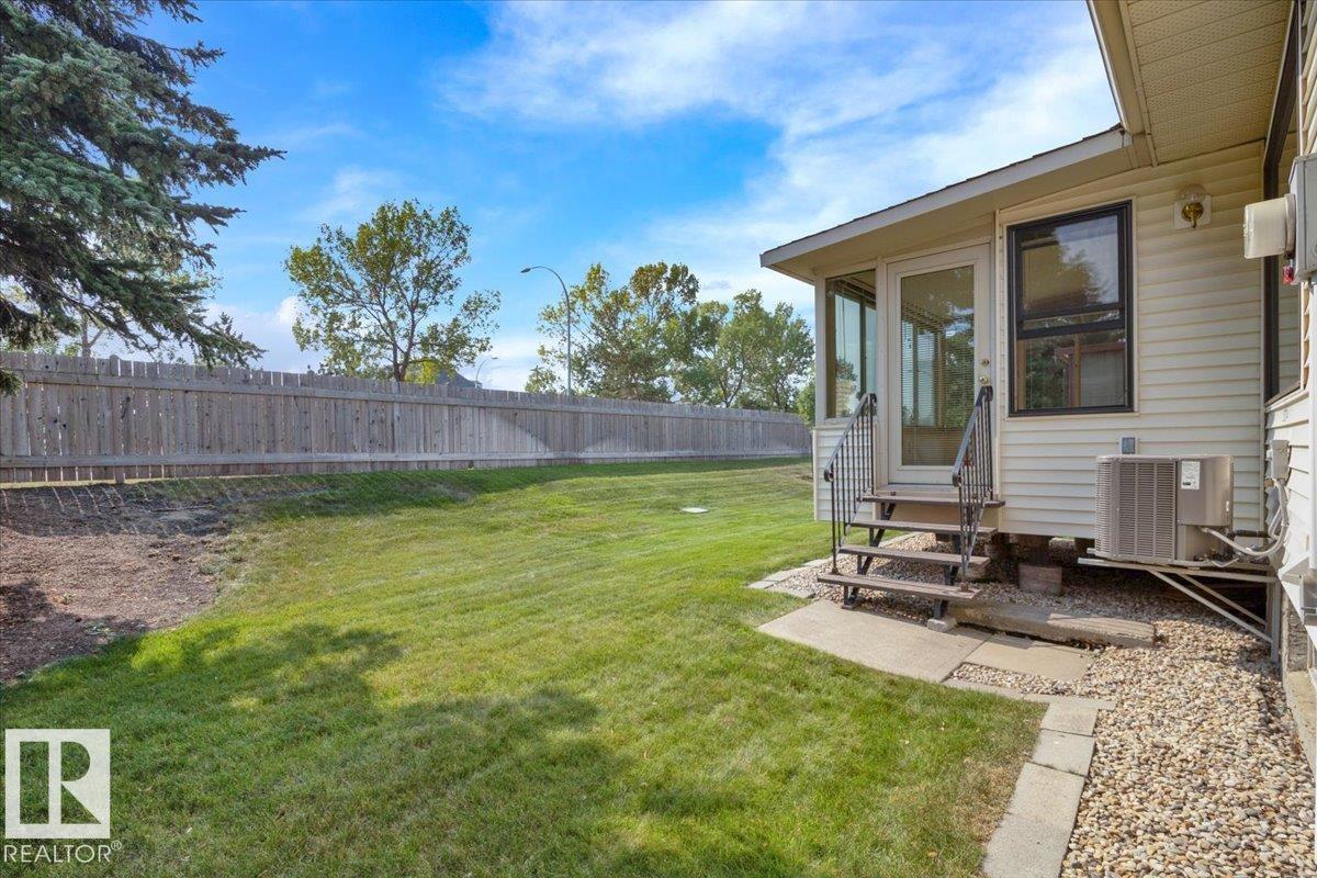 Photo 33 at 10724 153 Avenue NW, Beaumaris, Edmonton