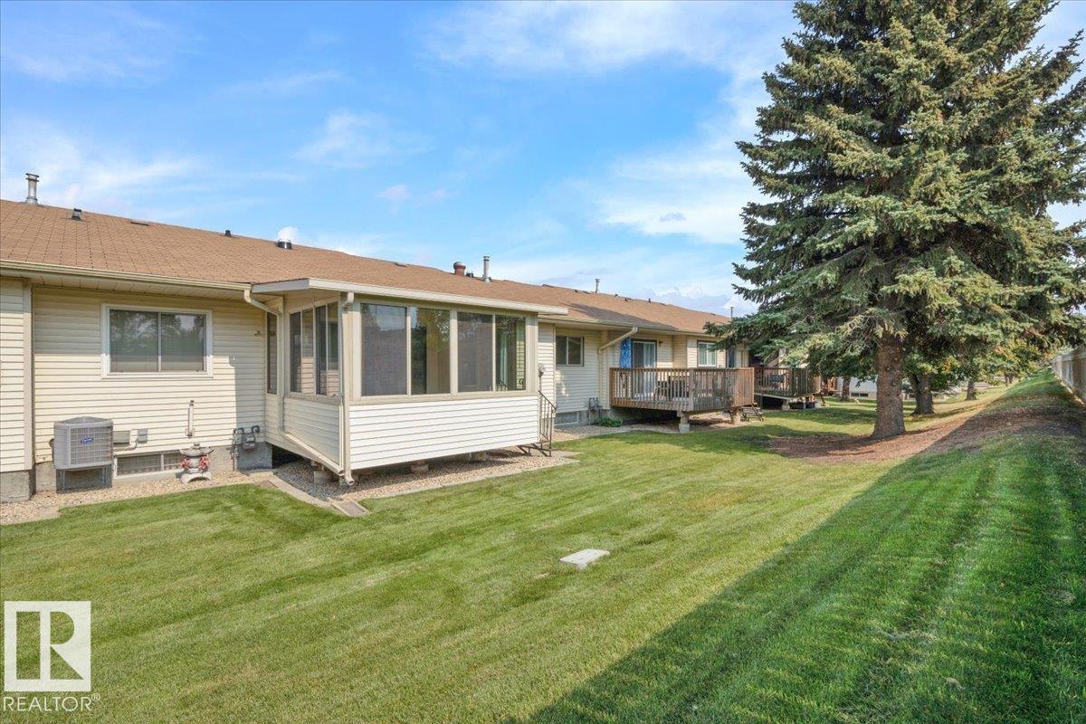Photo 35 at 10724 153 Avenue NW, Beaumaris, Edmonton