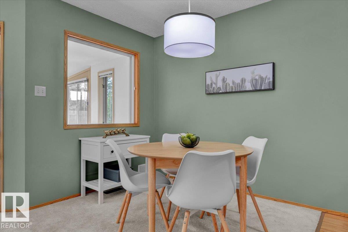 Photo 6 at 10724 153 Avenue NW, Beaumaris, Edmonton