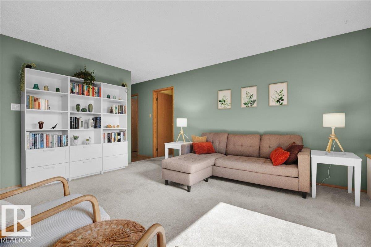 Photo 10 at 10724 153 Avenue NW, Beaumaris, Edmonton