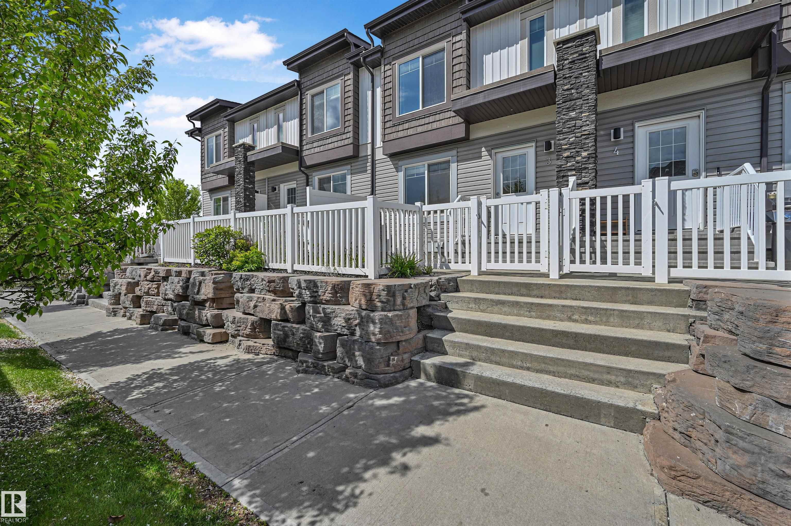 3 - 2215 24 Street NW, Laurel, Edmonton 