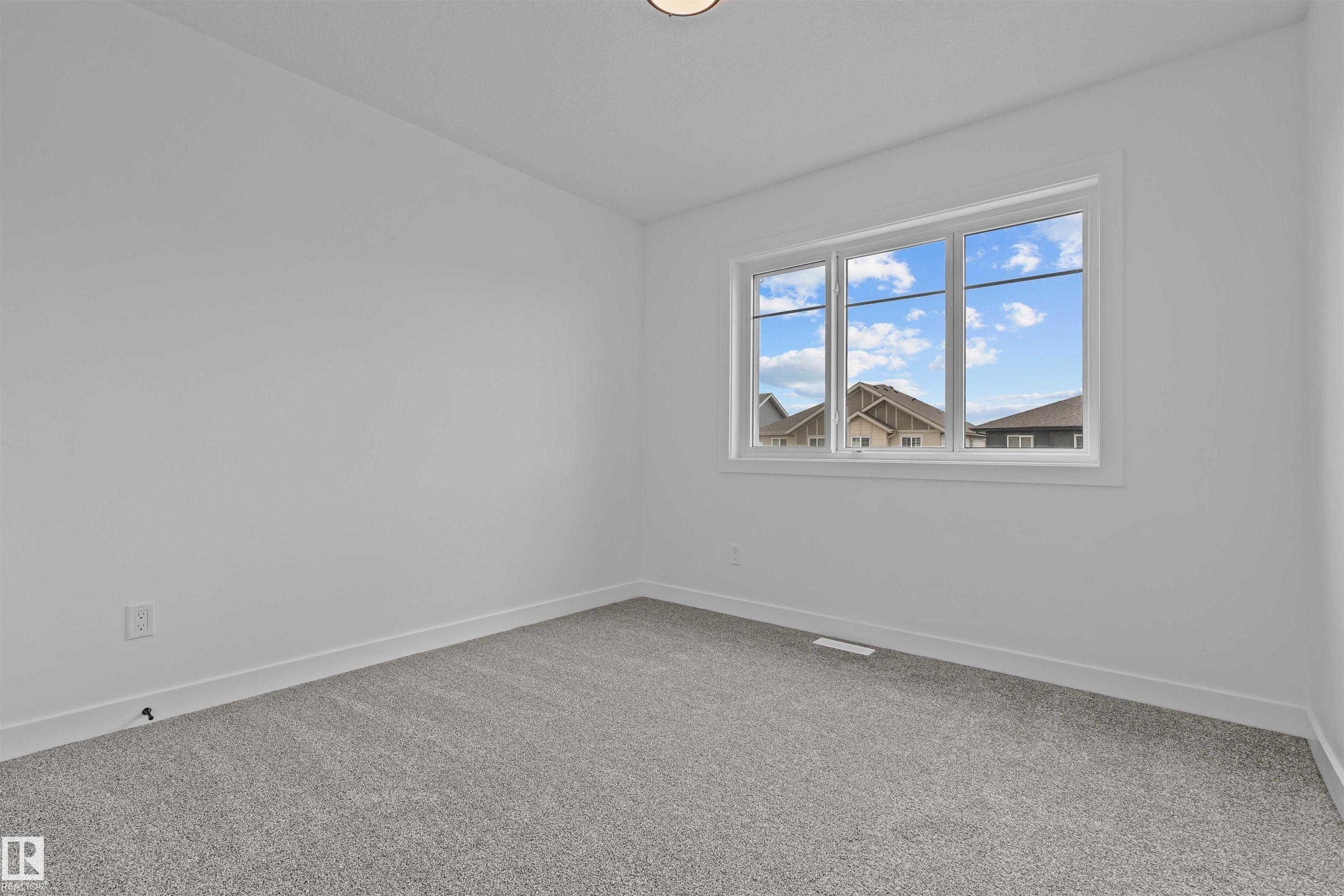 Photo 13 at 9907 107 Avenue, Morinville