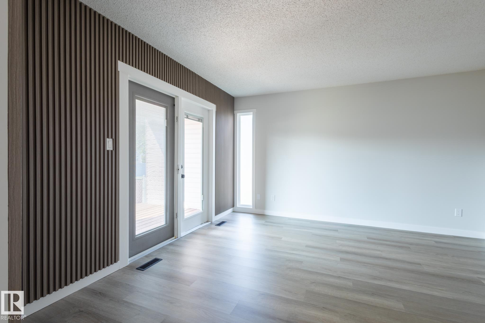 Photo 5 at 14618 25 Street NW, Fraser, Edmonton