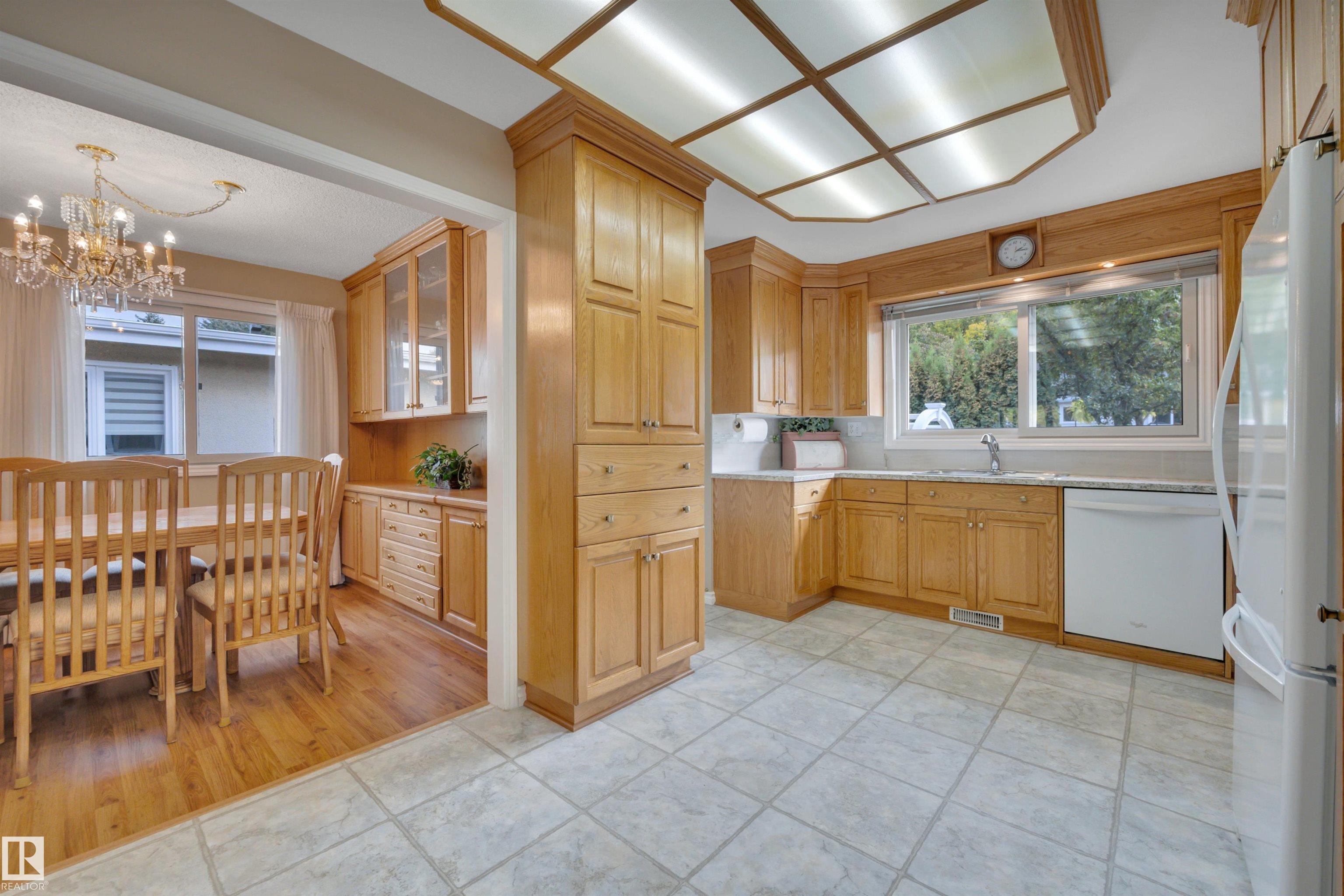 Photo 22 at 56 Fleetwood Crescent, Forest Lawn, St. Albert