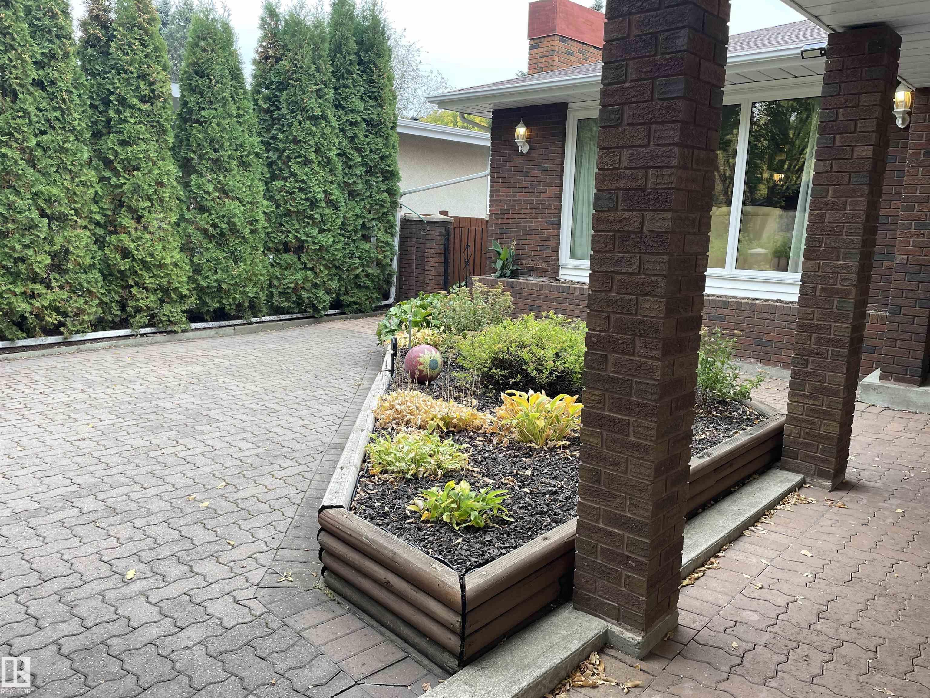Photo 6 at 56 Fleetwood Crescent, Forest Lawn, St. Albert