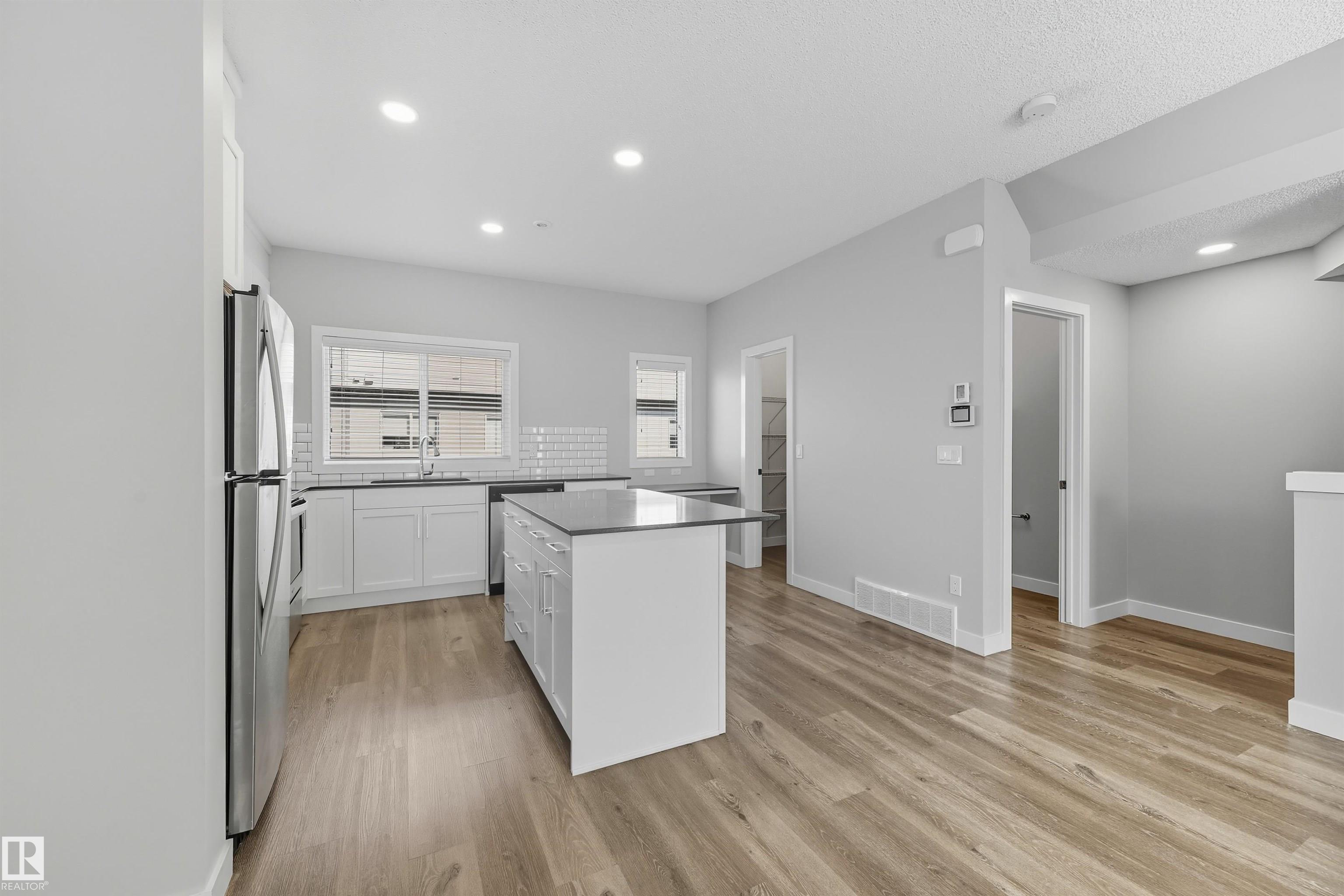Photo 10 at 51 - 804 Welsh Drive SW, Walker, Edmonton