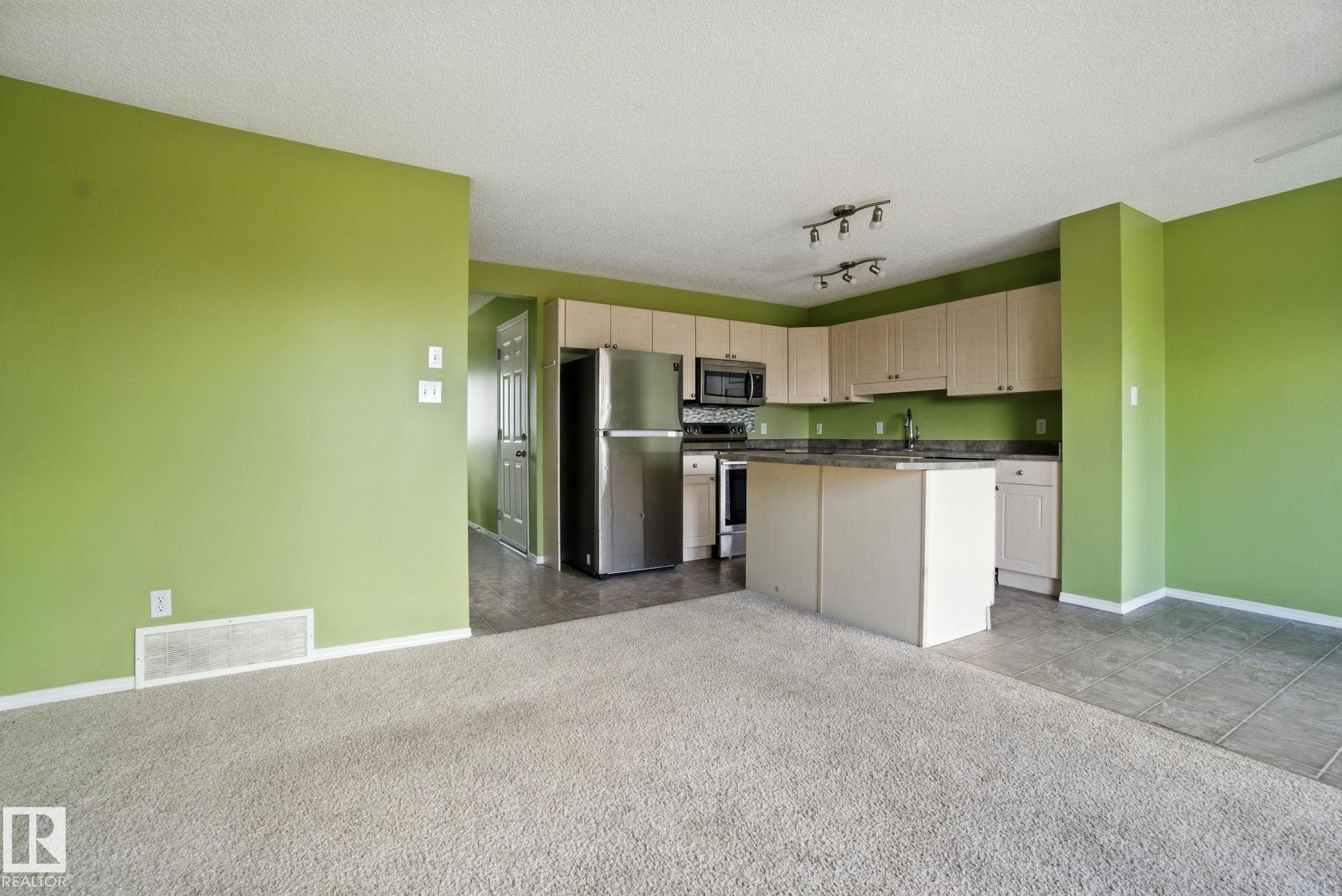 Photo 11 at 8016 2 Avenue SW, Ellerslie, Edmonton