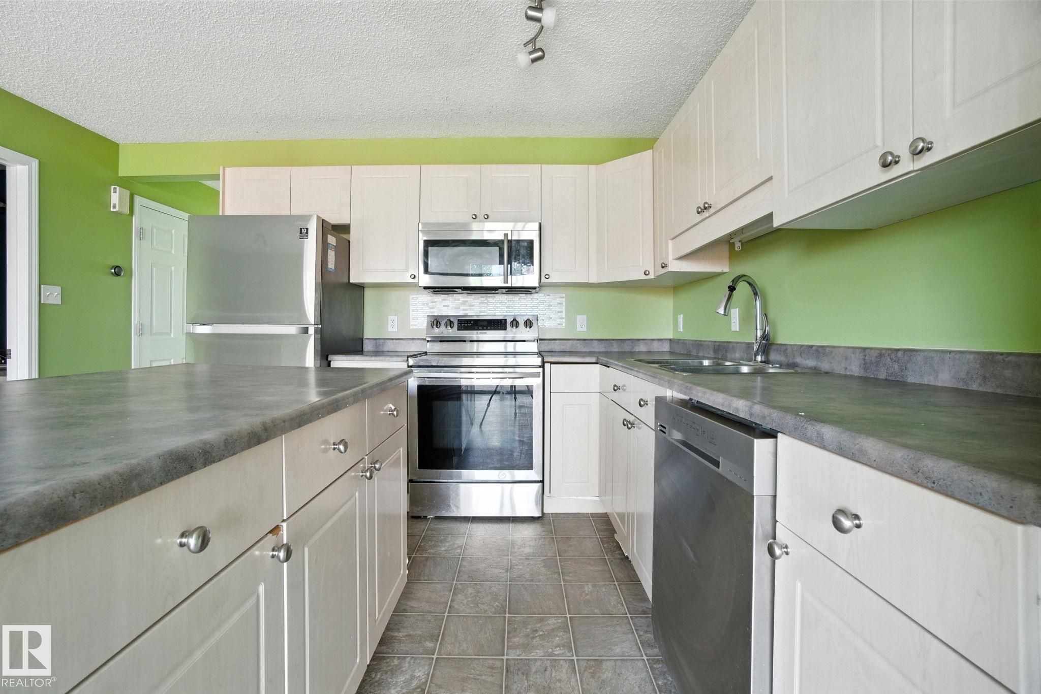 Photo 16 at 8016 2 Avenue SW, Ellerslie, Edmonton