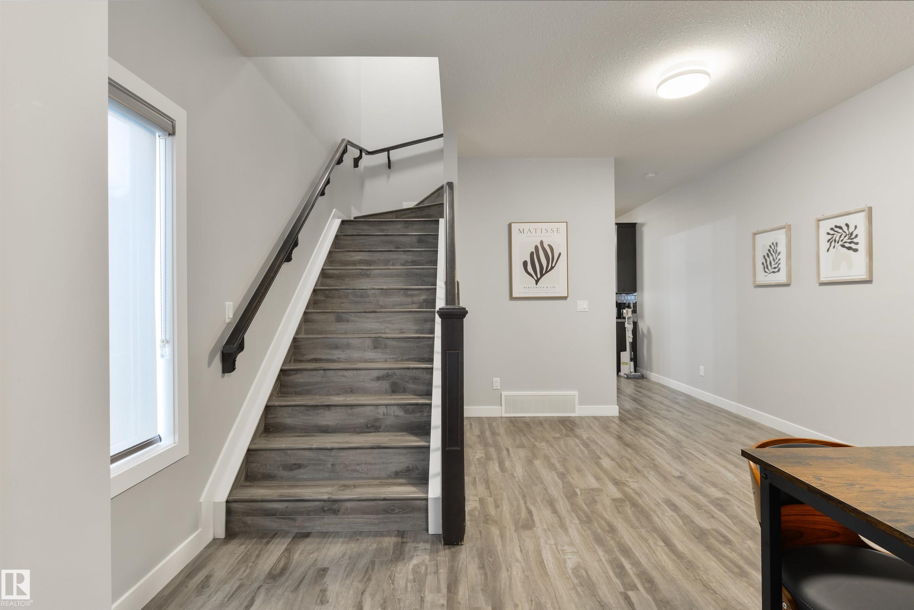 Photo 11 at 10511 154 Street NW, Canora, Edmonton