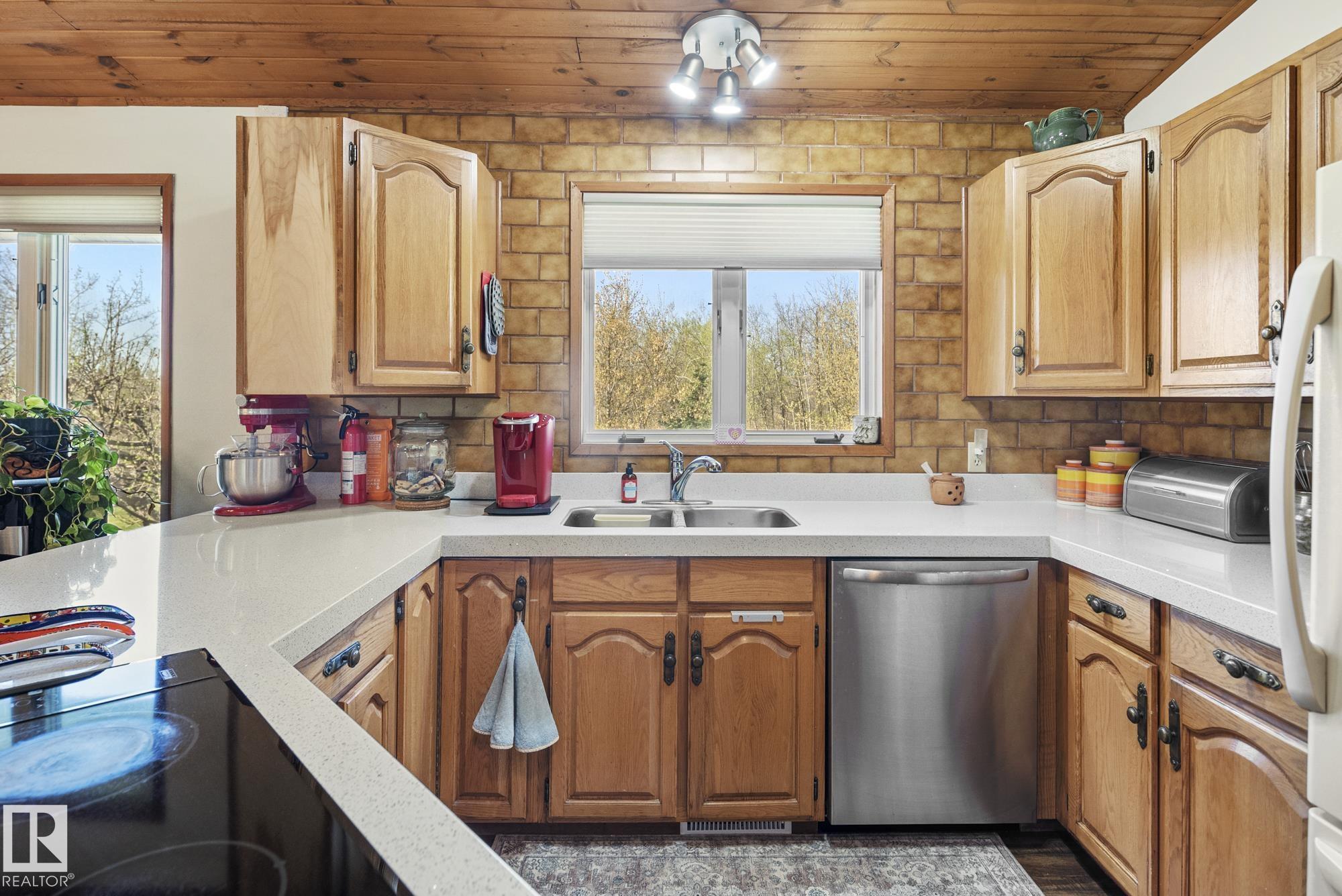 Photo 3 at 19 - 56420 Rge Road 231, Gibbonslea, Rural Sturgeon County