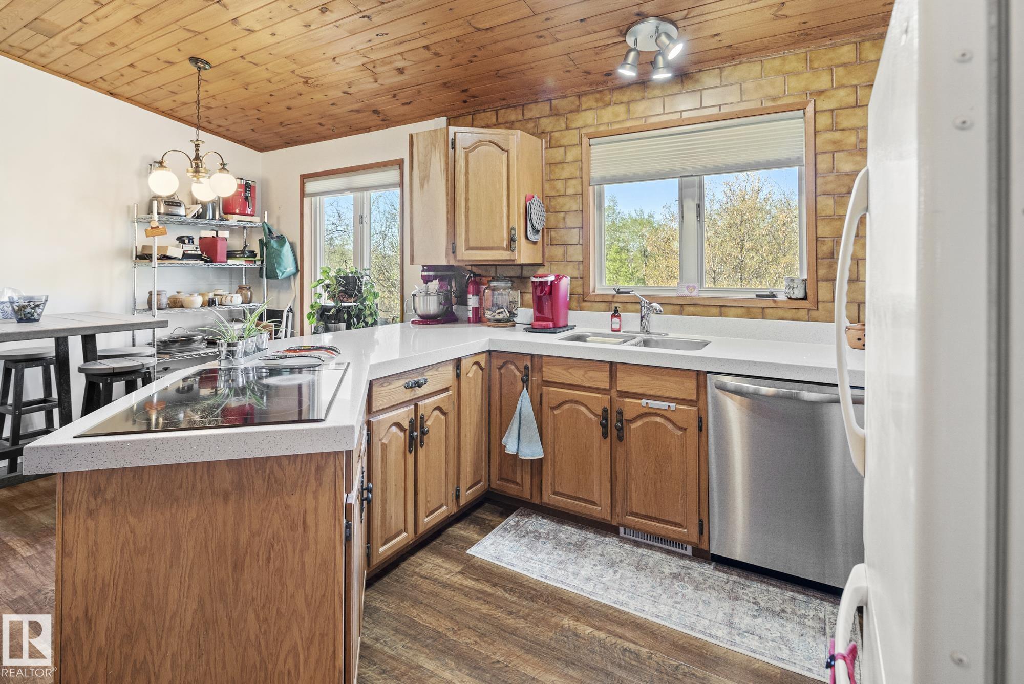 Photo 4 at 19 - 56420 Rge Road 231, Gibbonslea, Rural Sturgeon County