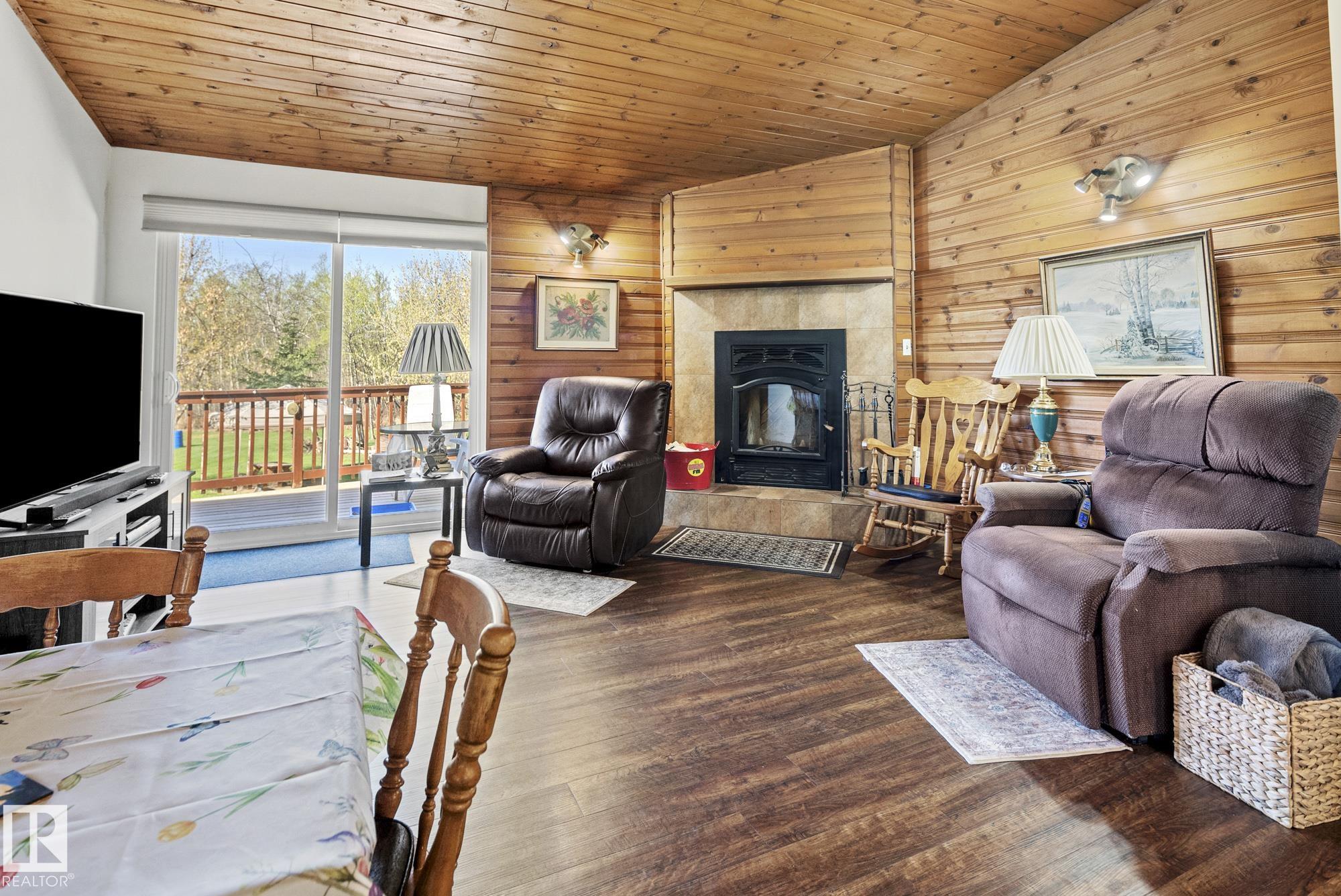 Photo 8 at 19 - 56420 Rge Road 231, Gibbonslea, Rural Sturgeon County