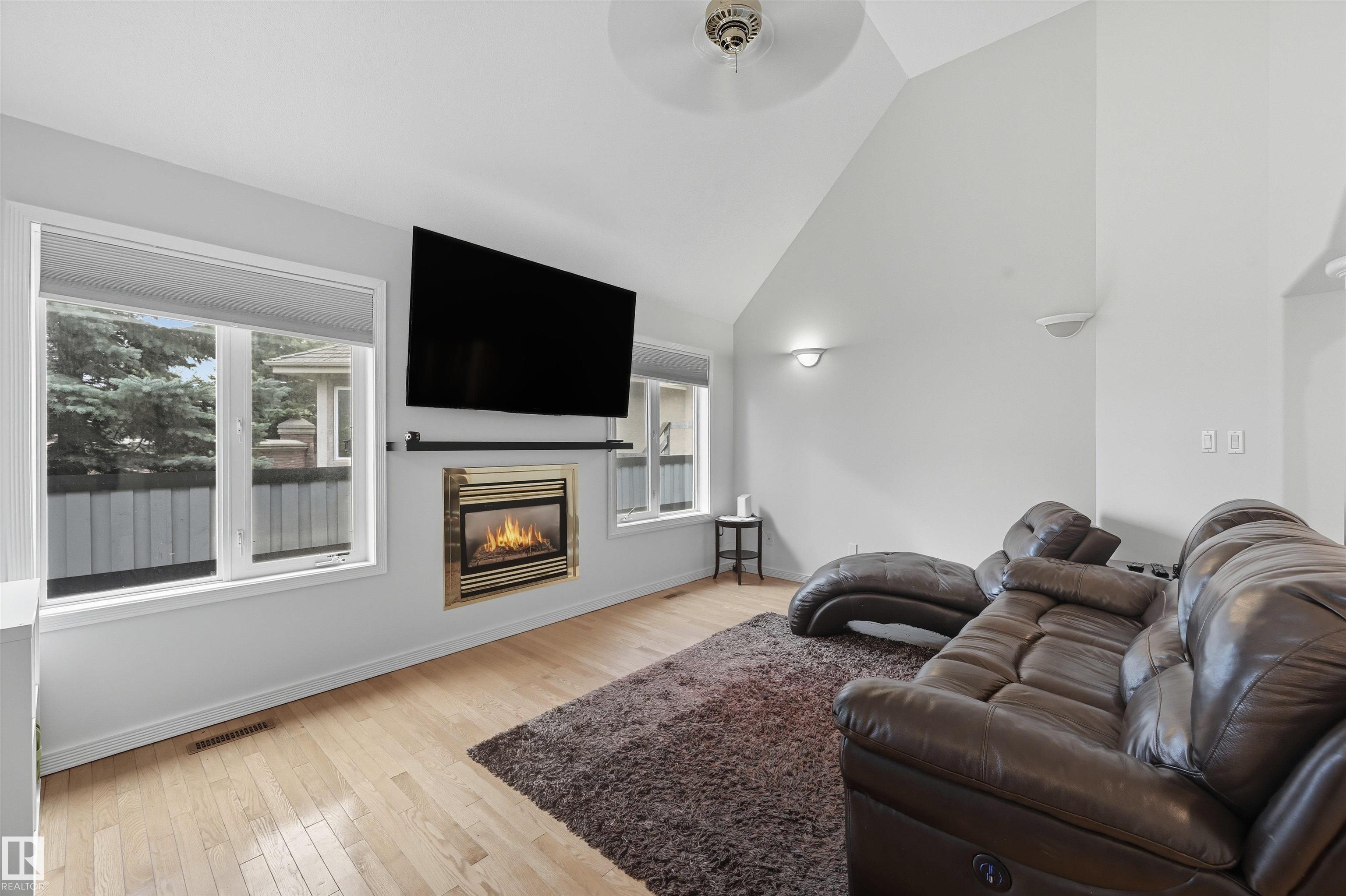 Photo 16 at 690 Henderson Street NW, Henderson Estates, Edmonton