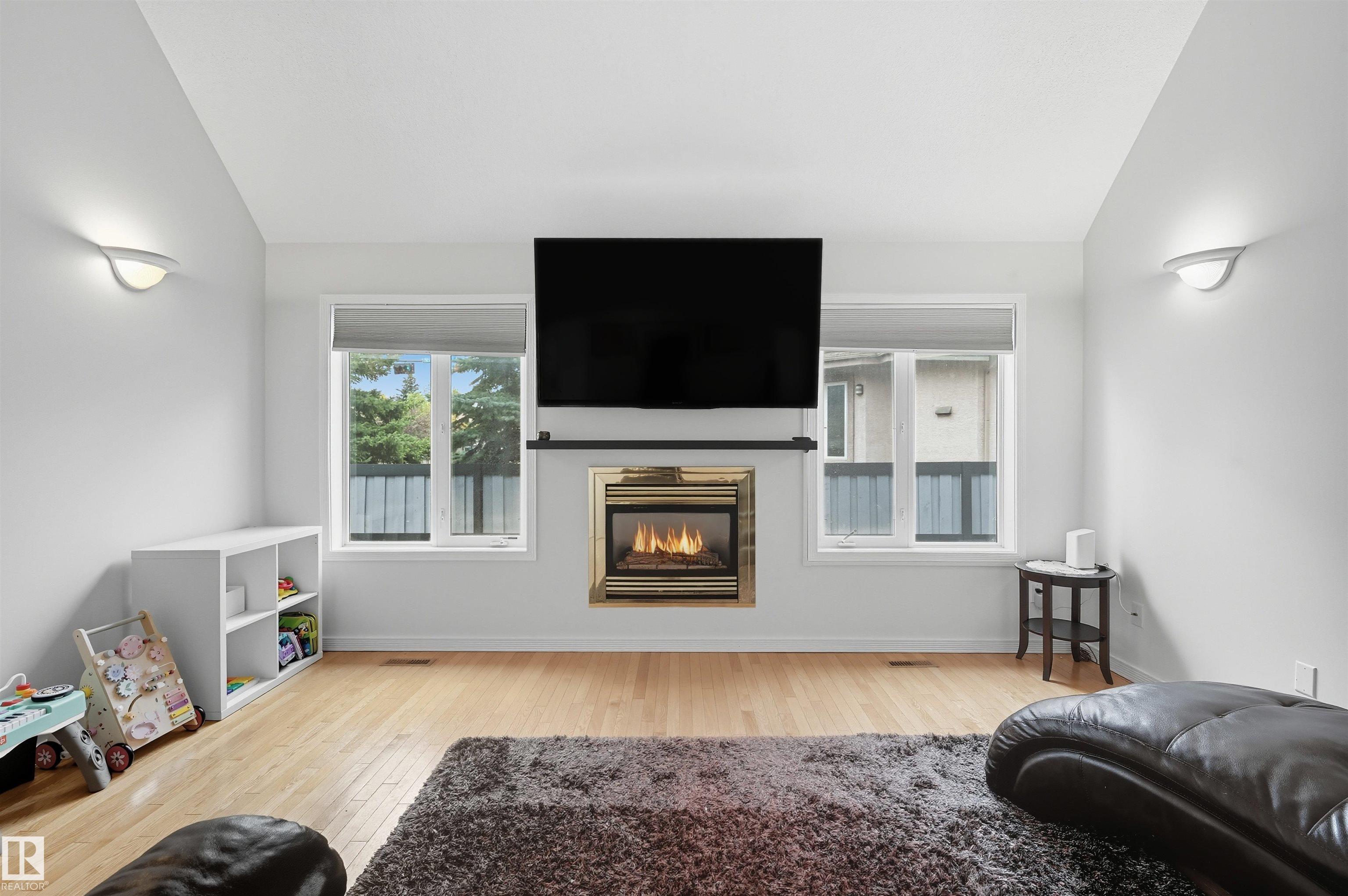 Photo 17 at 690 Henderson Street NW, Henderson Estates, Edmonton