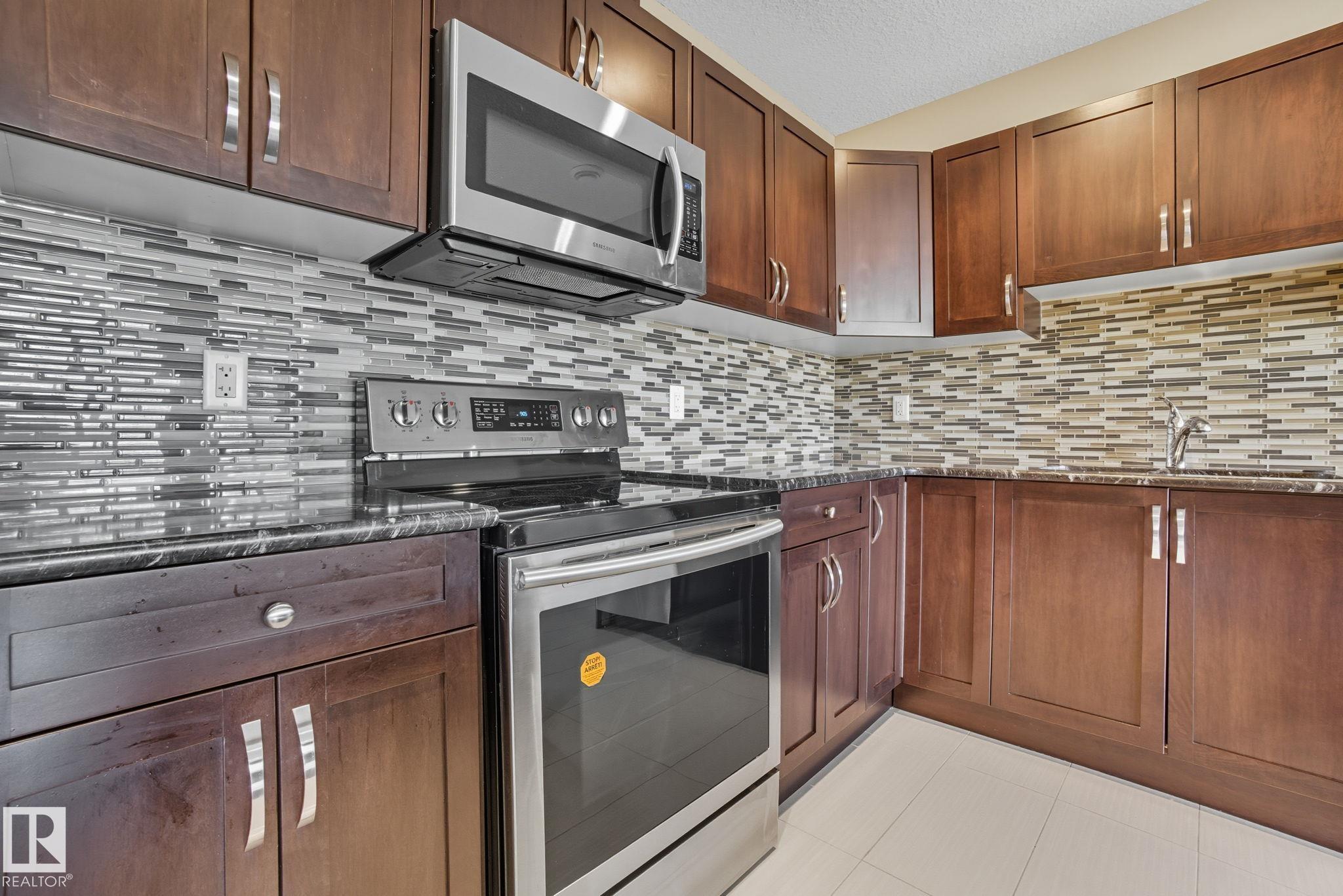 Photo 38 at 9216 181 Avenue NW, Klarvatten, Edmonton
