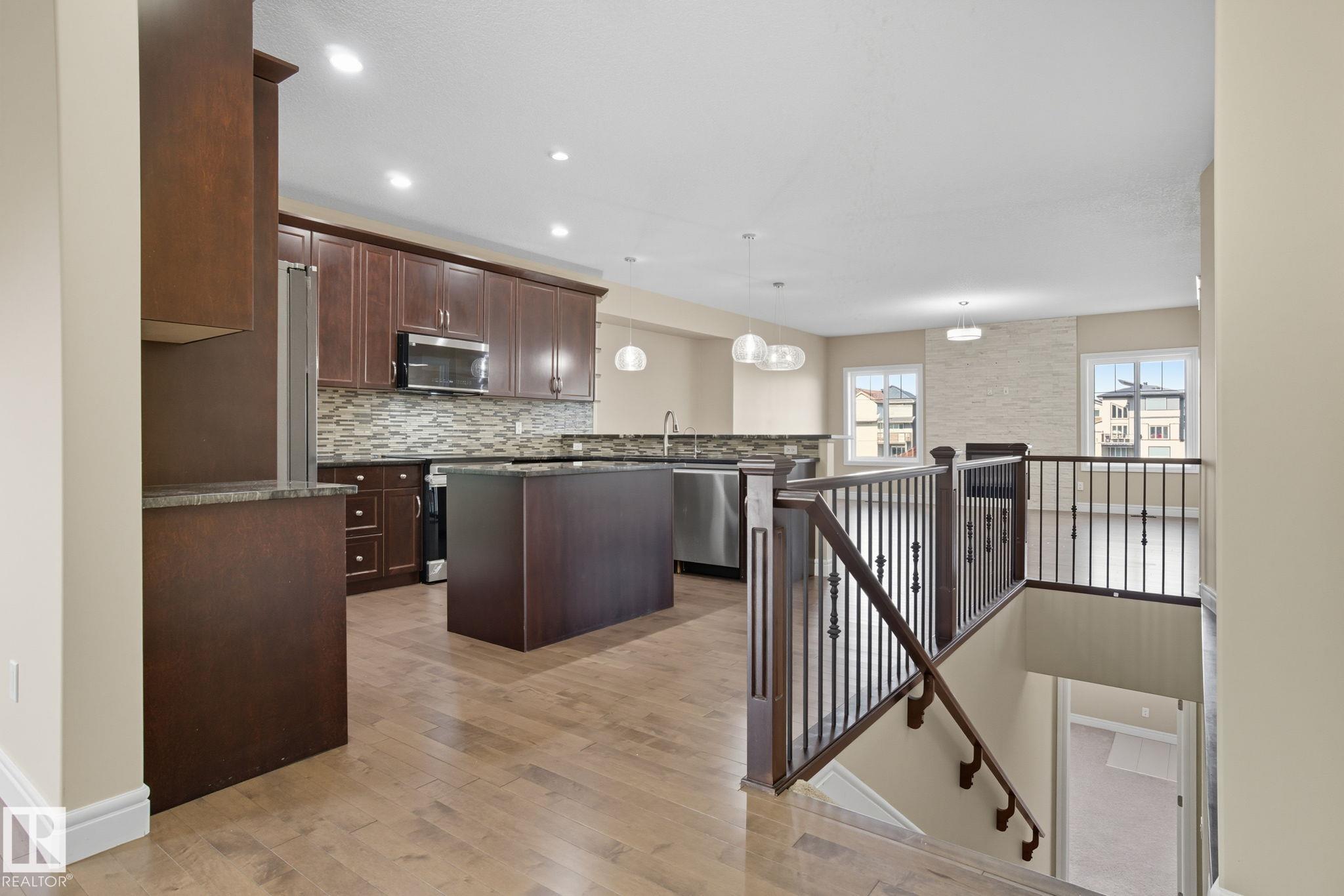 Photo 5 at 9216 181 Avenue NW, Klarvatten, Edmonton