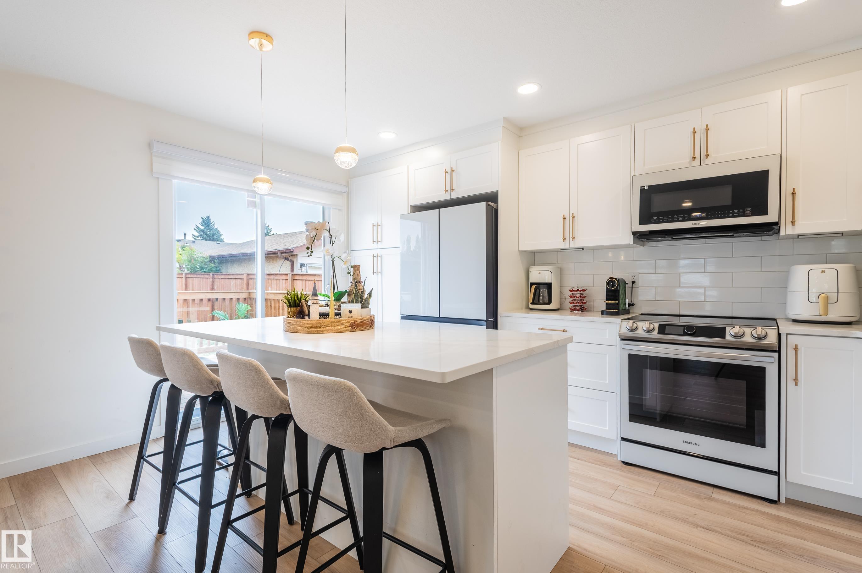 Photo 15 at 17327 106 Street NW, Baturyn, Edmonton