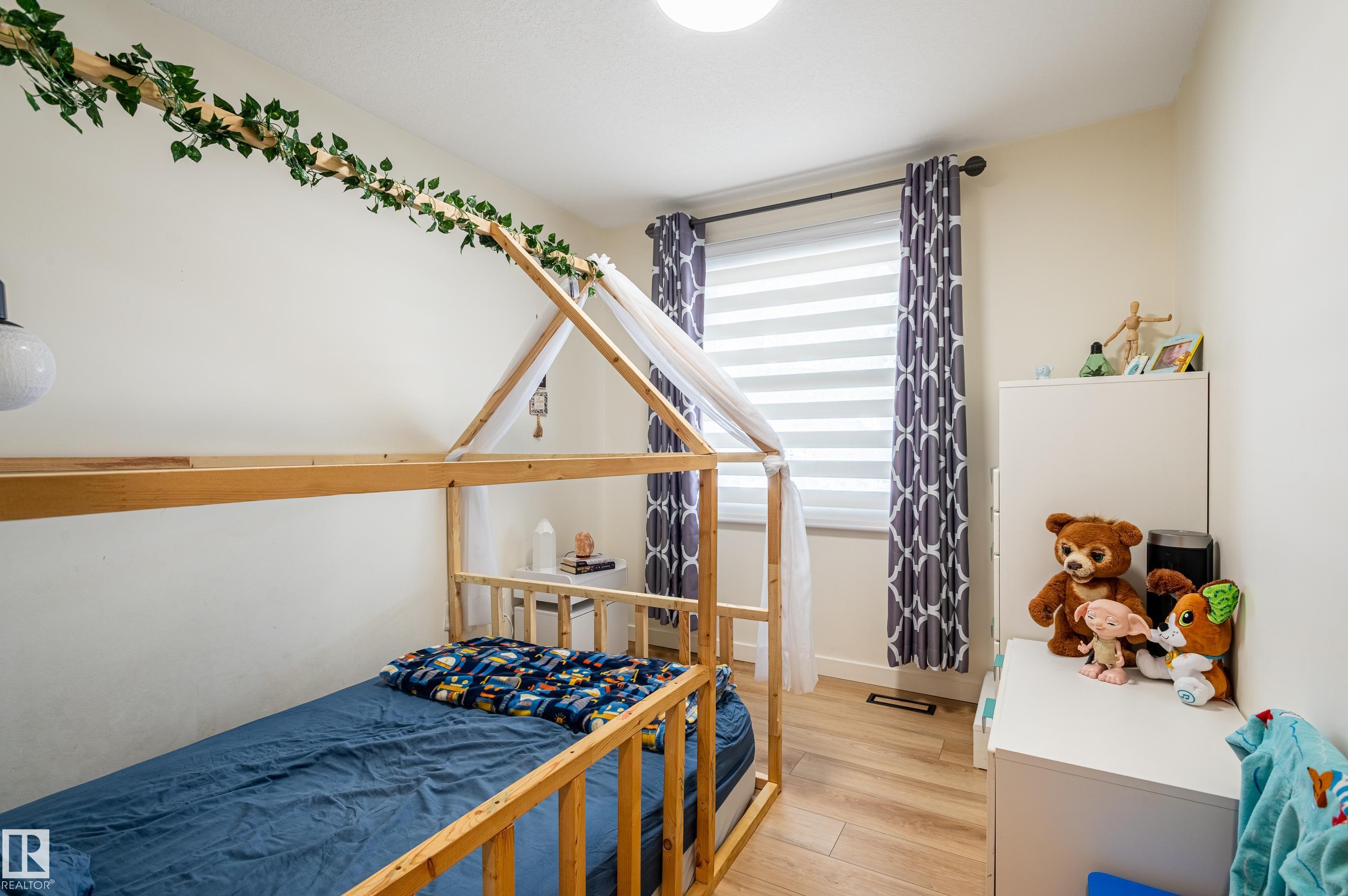 Photo 31 at 17327 106 Street NW, Baturyn, Edmonton