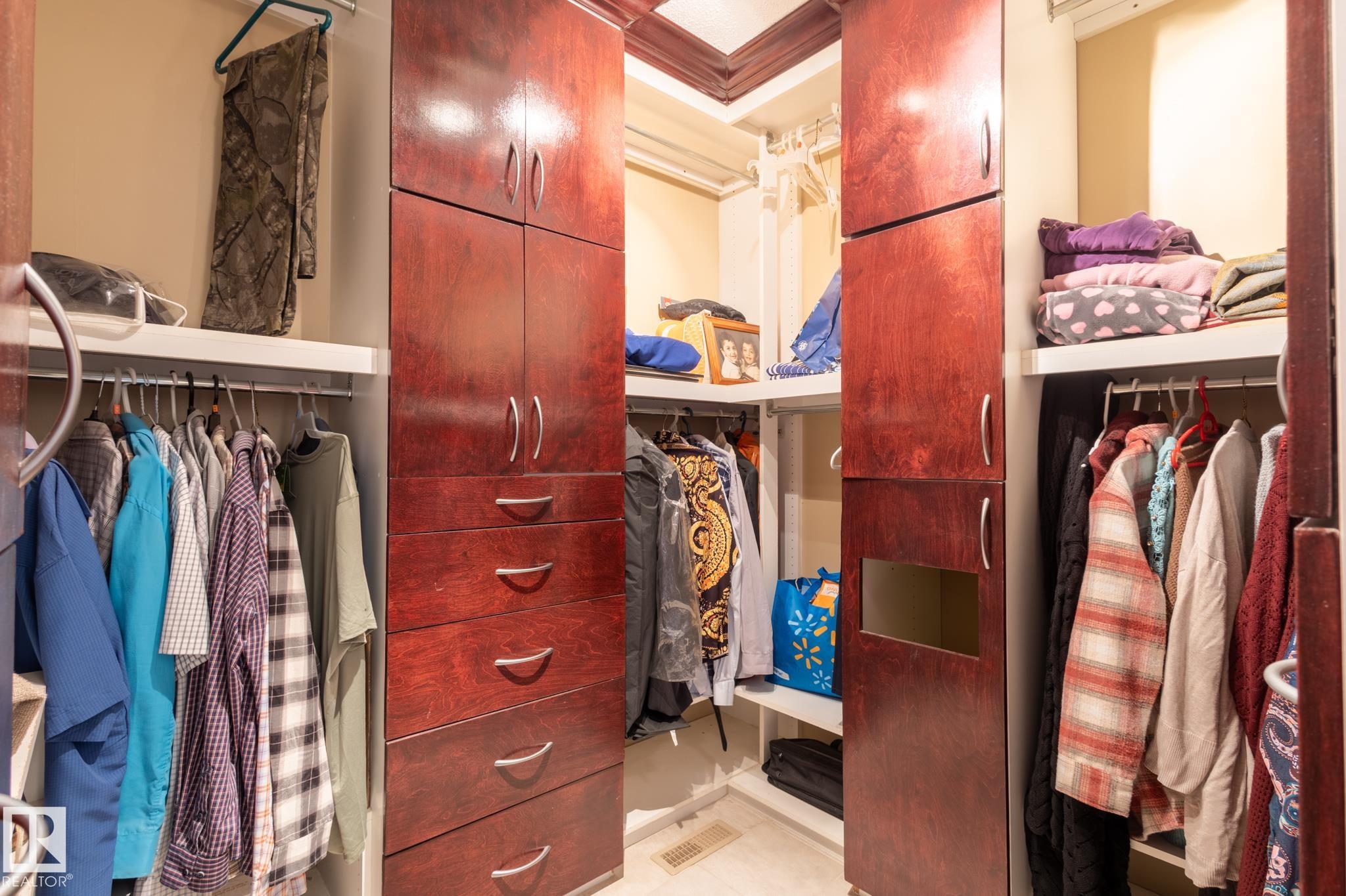 Photo 15 at 18012 96 Street NW, Lago Lindo, Edmonton