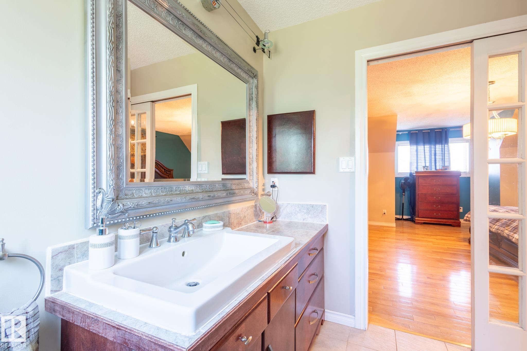 Photo 16 at 18012 96 Street NW, Lago Lindo, Edmonton