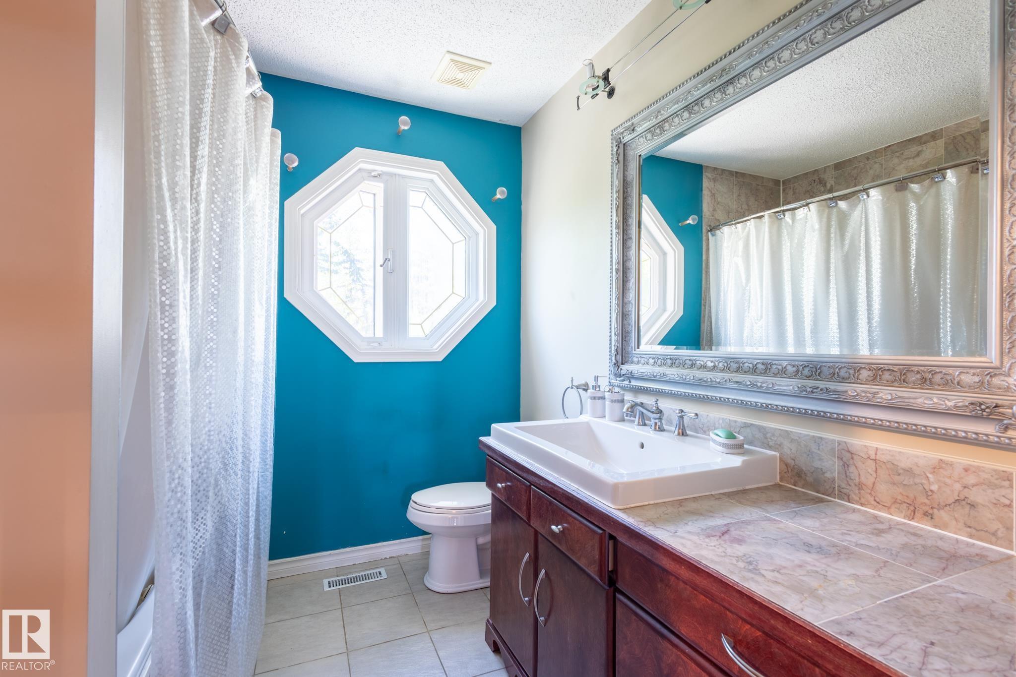 Photo 17 at 18012 96 Street NW, Lago Lindo, Edmonton