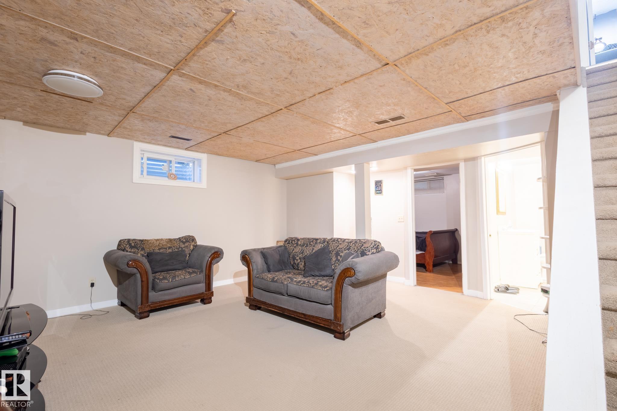 Photo 22 at 18012 96 Street NW, Lago Lindo, Edmonton