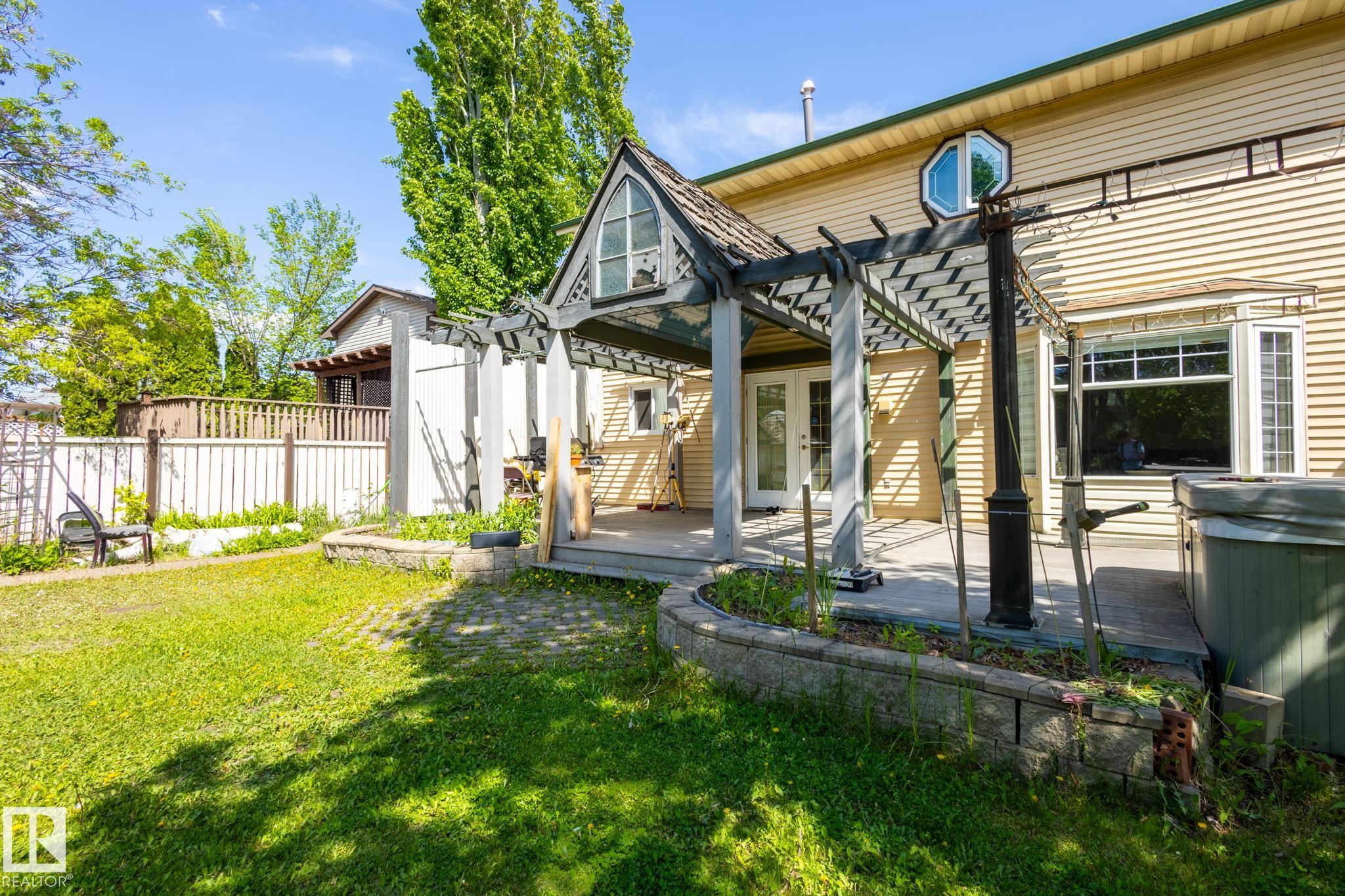Photo 28 at 18012 96 Street NW, Lago Lindo, Edmonton