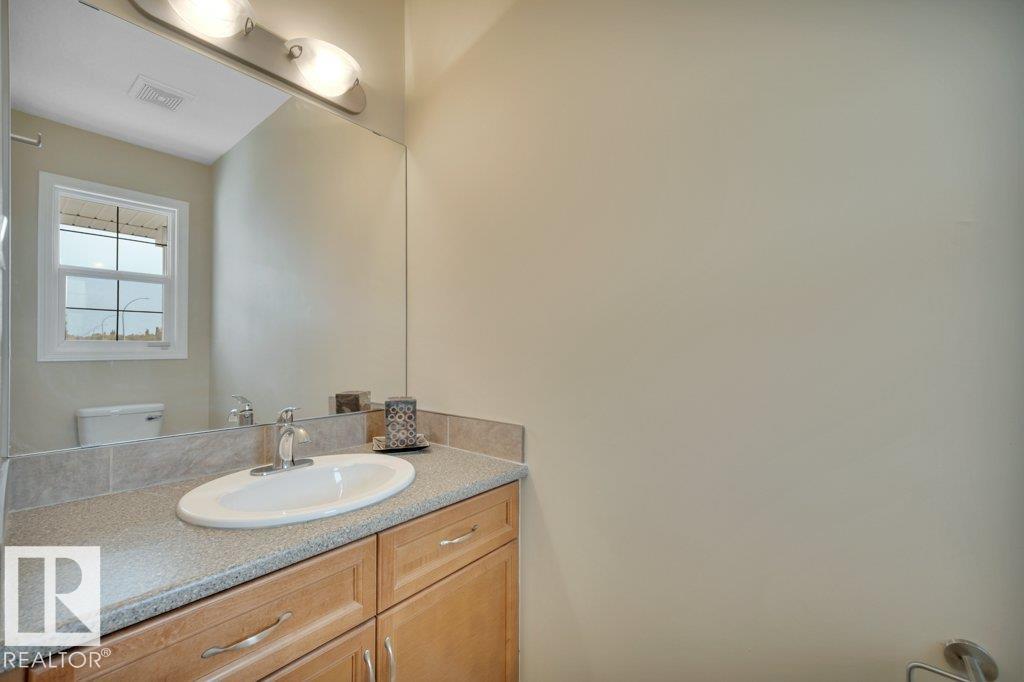 Photo 10 at 300 Graywood Mews, Graybriar, Stony Plain